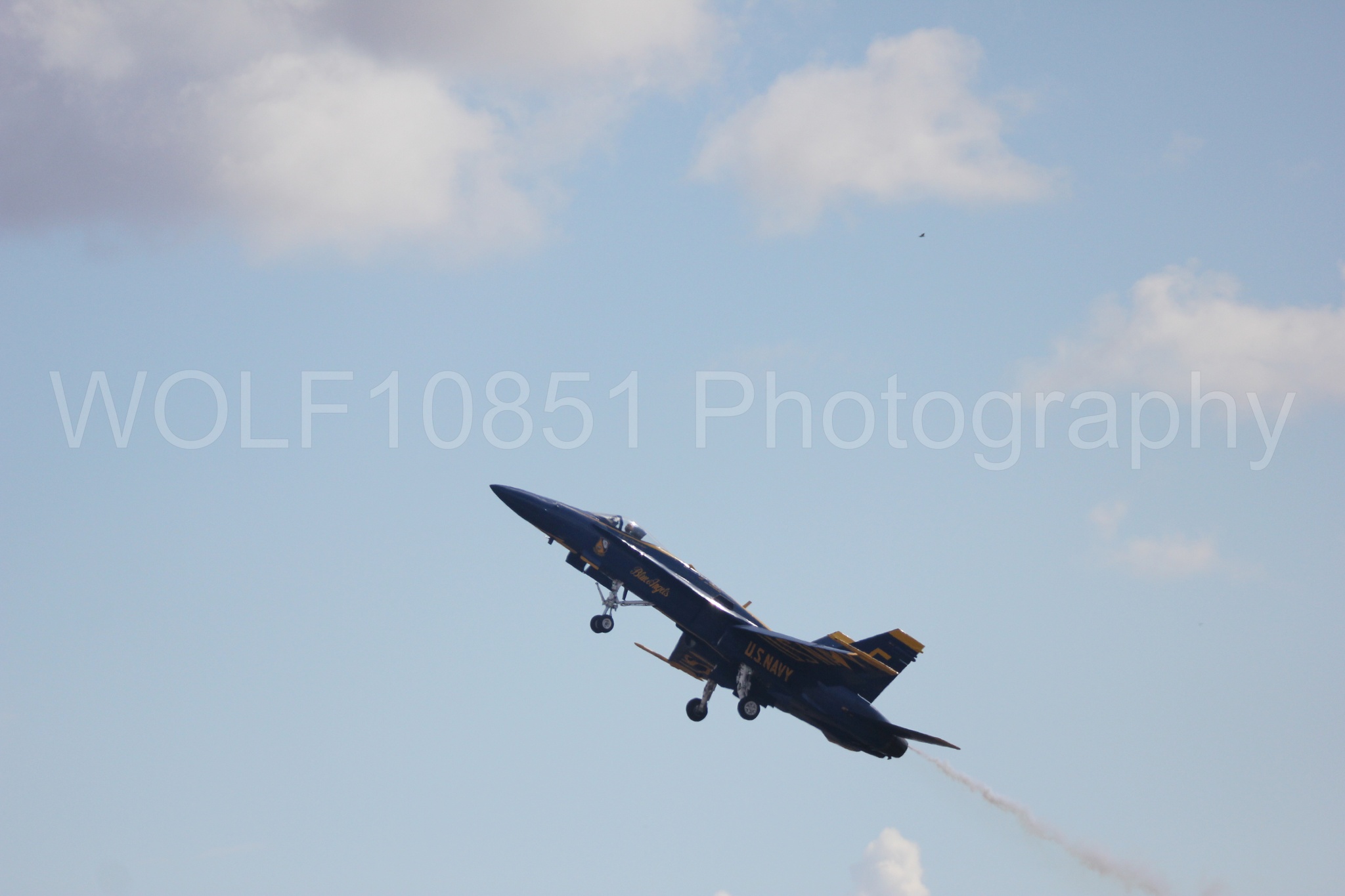 Aviation photography by WOLF10851 featuring F-18 Hornet, Blue Angels, California Capital Airshow 2016, Blue and Gold.