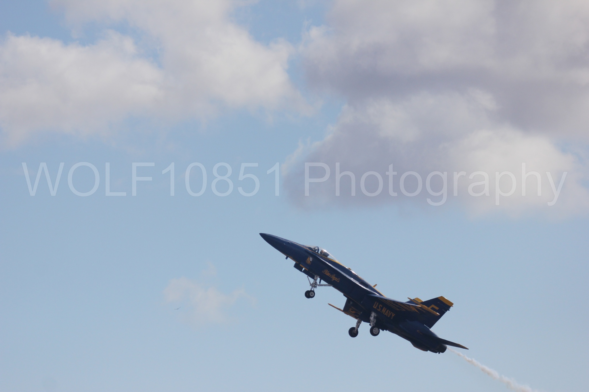 Aviation photography by WOLF10851 featuring F-18 Hornet, Blue Angels, California Capital Airshow 2016, Blue and Gold.