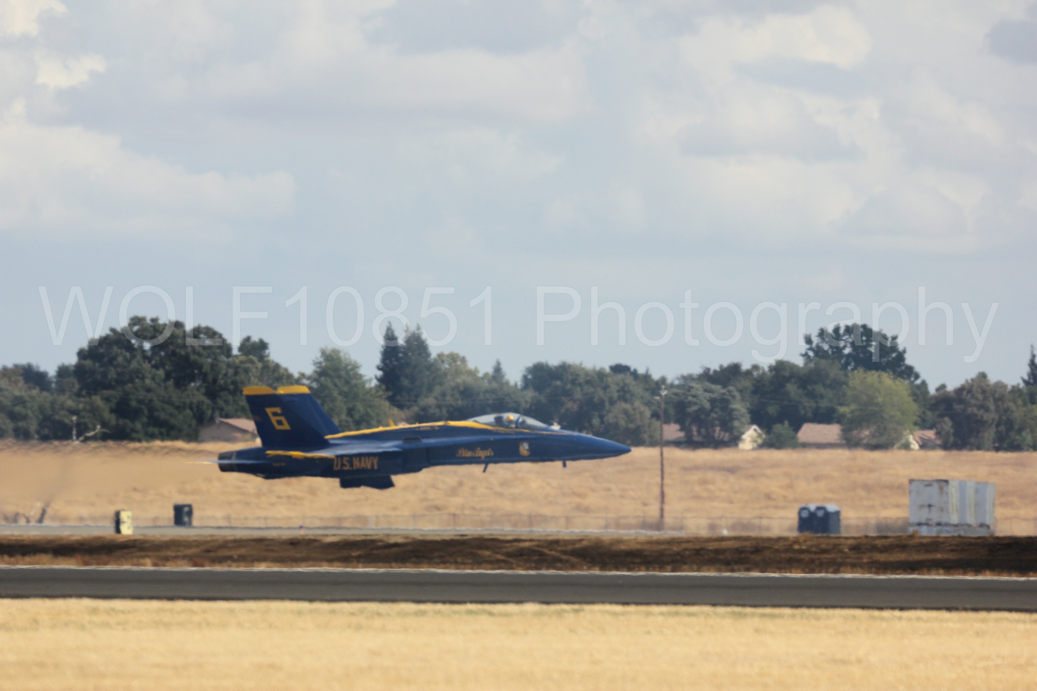 Aviation photography by WOLF10851 featuring F-18 Hornet, Blue Angels, California Capital Airshow 2016, Blue and Gold.