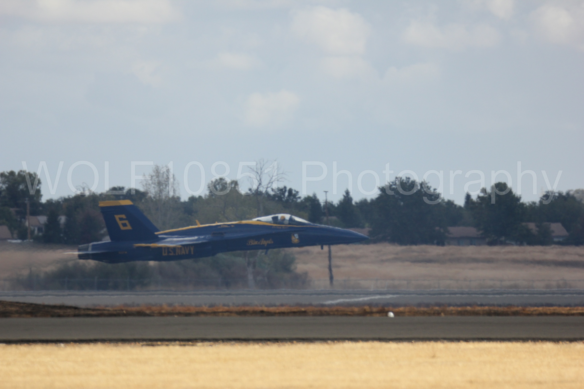 Aviation photography by WOLF10851 featuring F-18 Hornet, Blue Angels, California Capital Airshow 2016, Blue and Gold.