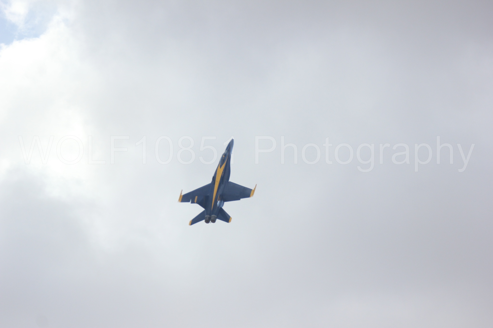 Aviation photography by WOLF10851 featuring F-18 Hornet, Blue Angels, California Capital Airshow 2016, Blue and Gold.