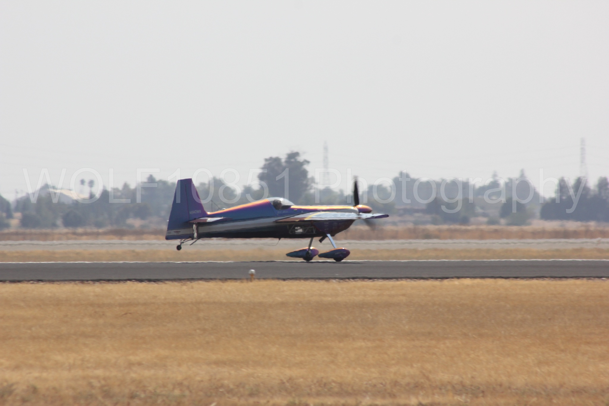 Aviation photography by WOLF10851 featuring Edge 540, California Capital Airshow 2017, Bill Stein, Bill Stein Airshows.