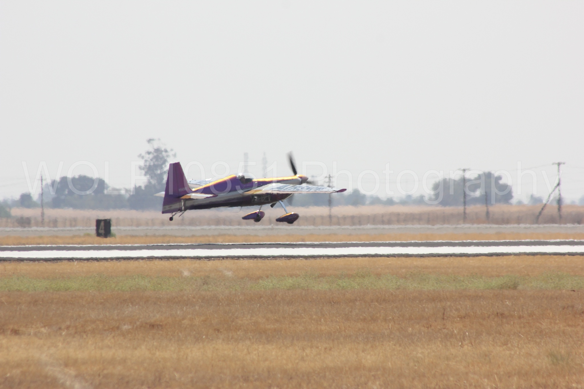 Aviation photography by WOLF10851 featuring Edge 540, California Capital Airshow 2017, Bill Stein, Bill Stein Airshows.