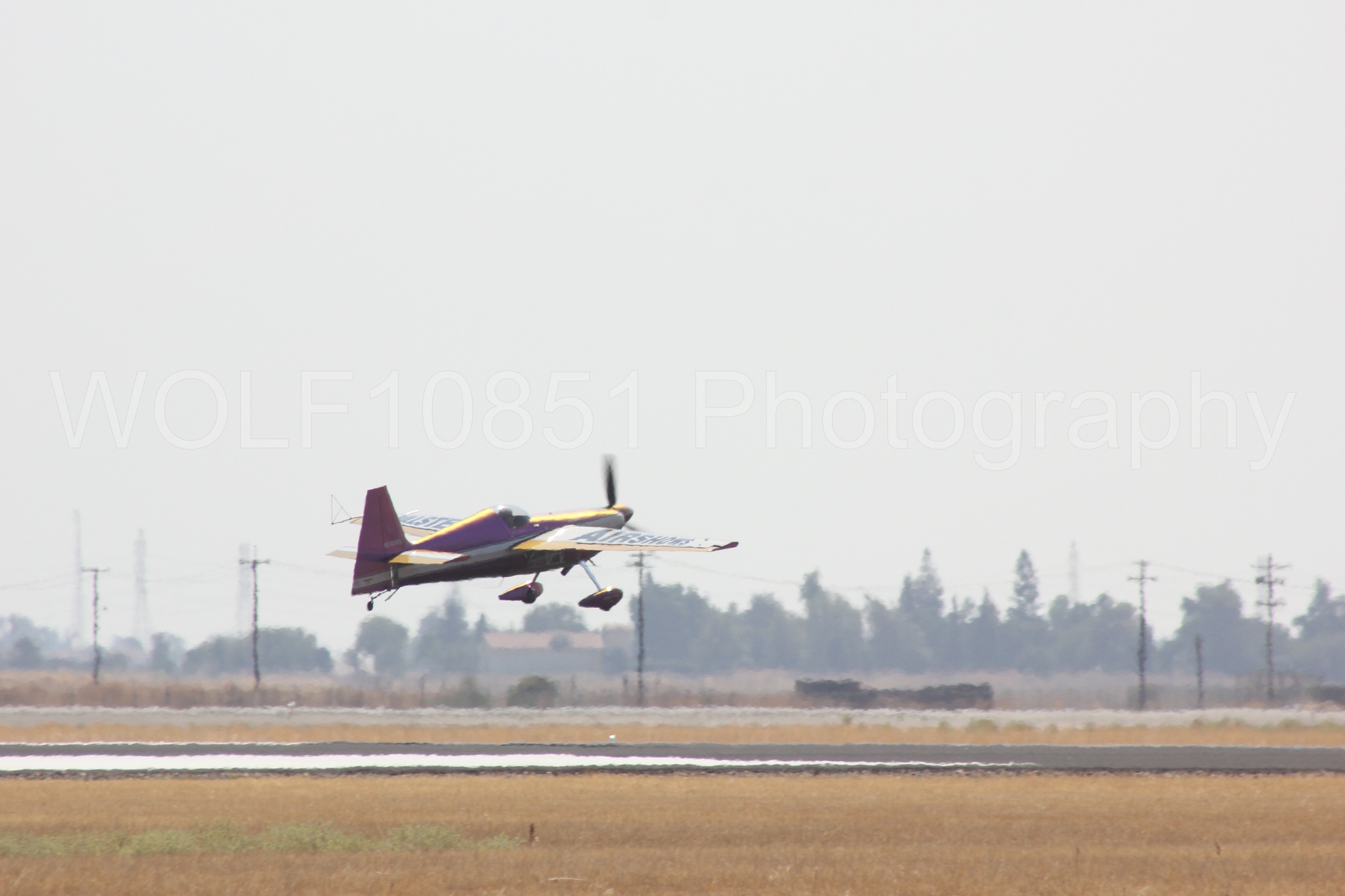 Aviation photography by WOLF10851 featuring Edge 540, California Capital Airshow 2017, Bill Stein, Bill Stein Airshows.