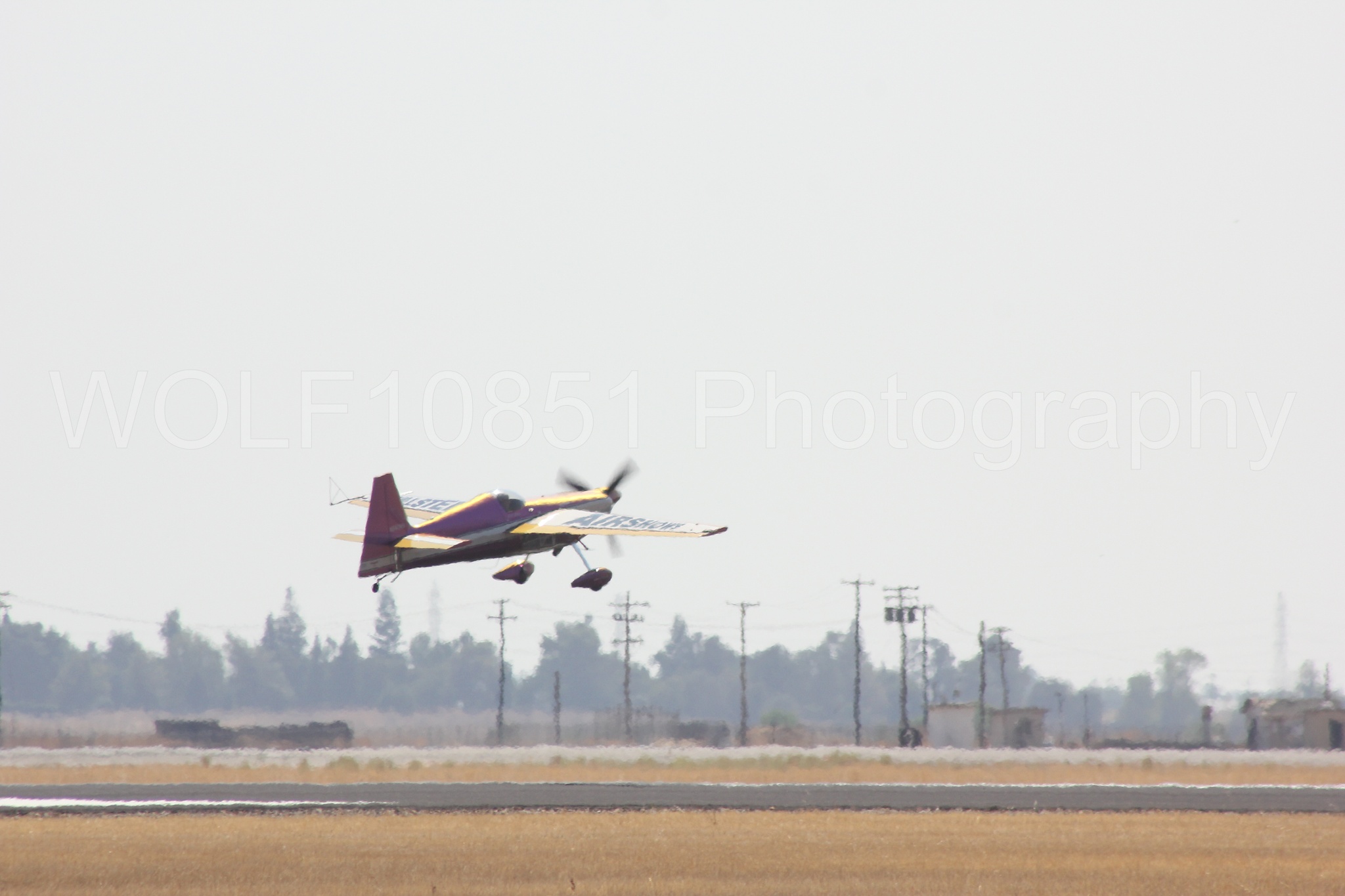 Aviation photography by WOLF10851 featuring Edge 540, California Capital Airshow 2017, Bill Stein, Bill Stein Airshows.