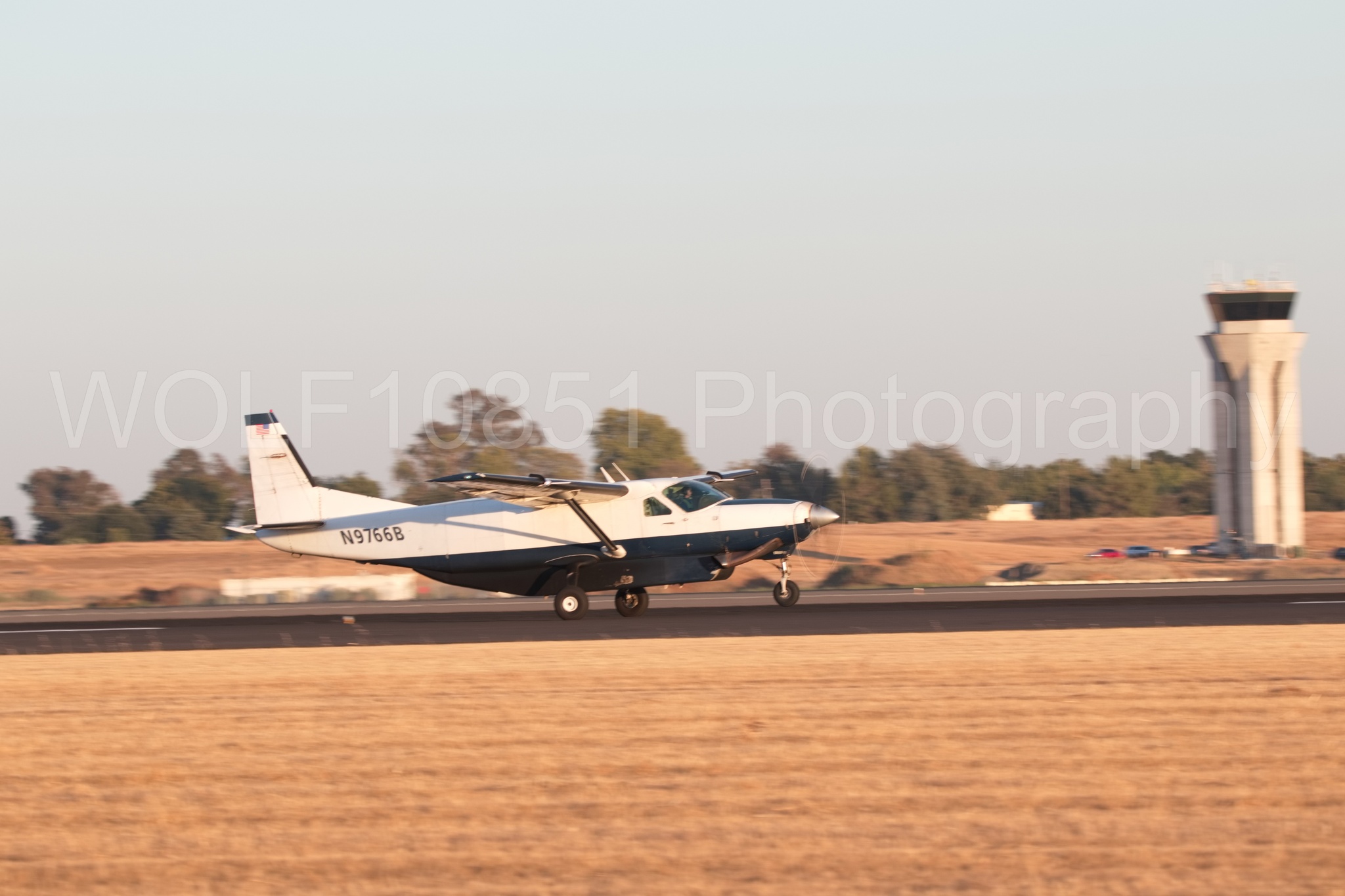 Aviation photography by WOLF10851 featuring California Capital Airshow 2018, Cessna 208 Caravan.