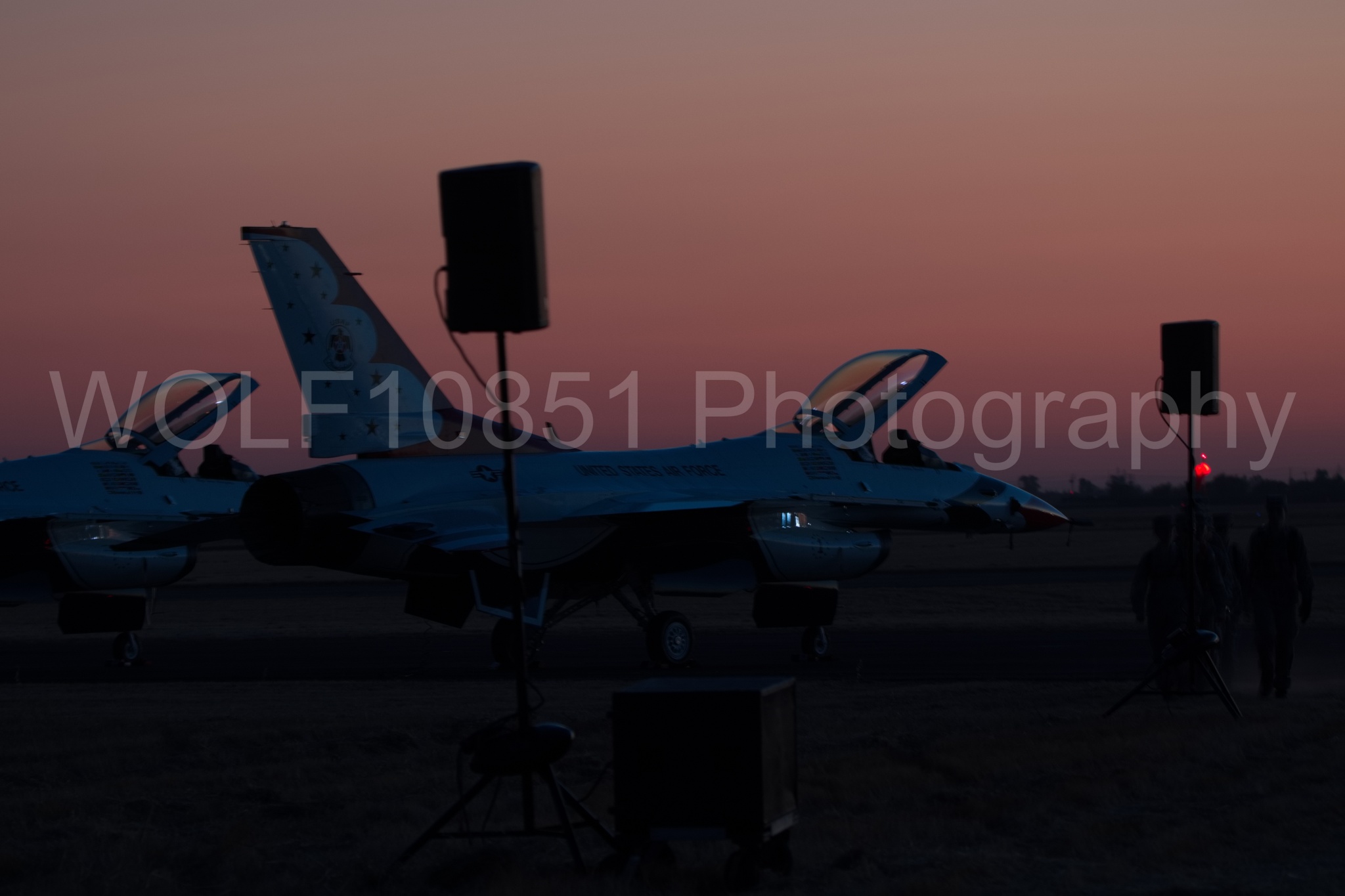 Aviation photography by WOLF10851 featuring F-16 Fighting Falcon, Thunderbirds, Red White and Blue, California Capital Airshow 2018, Golden Hour.