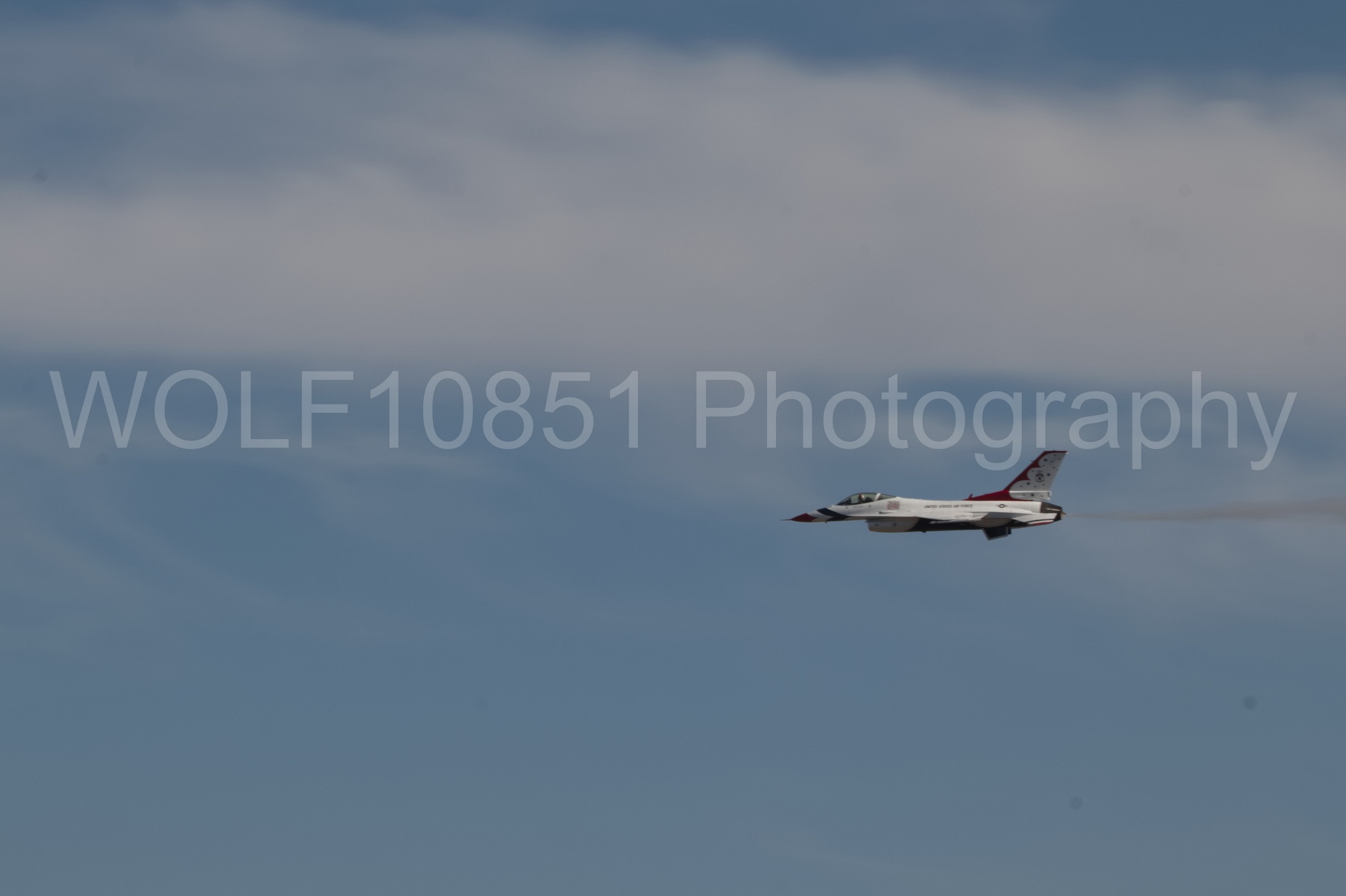Aviation photography by WOLF10851 featuring F-16 Fighting Falcon, Thunderbirds, Red White and Blue, California Capital Airshow 2018.