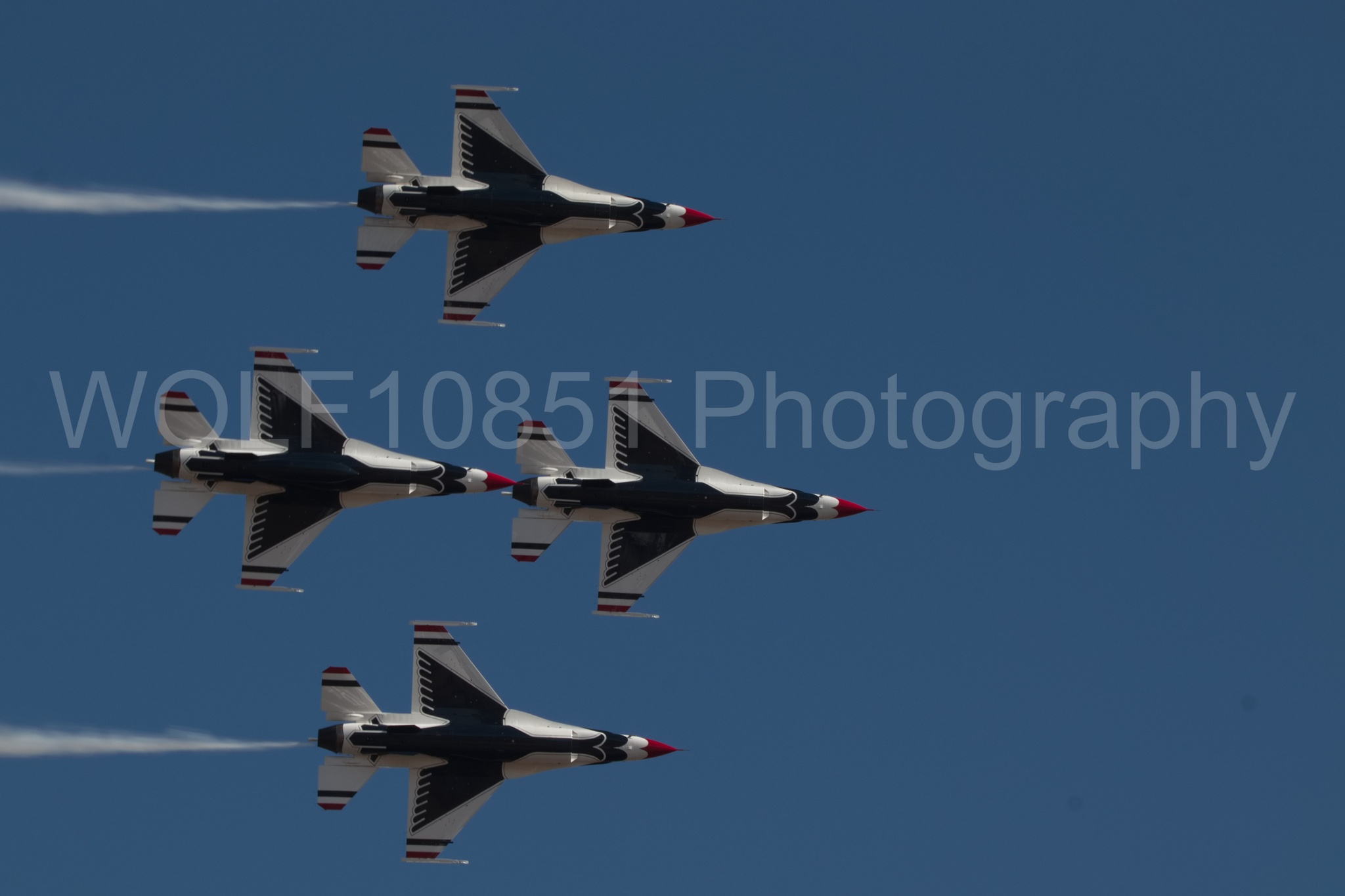 Aviation photography by WOLF10851 featuring F-16 Fighting Falcon, Thunderbirds, Red White and Blue, California Capital Airshow 2018.