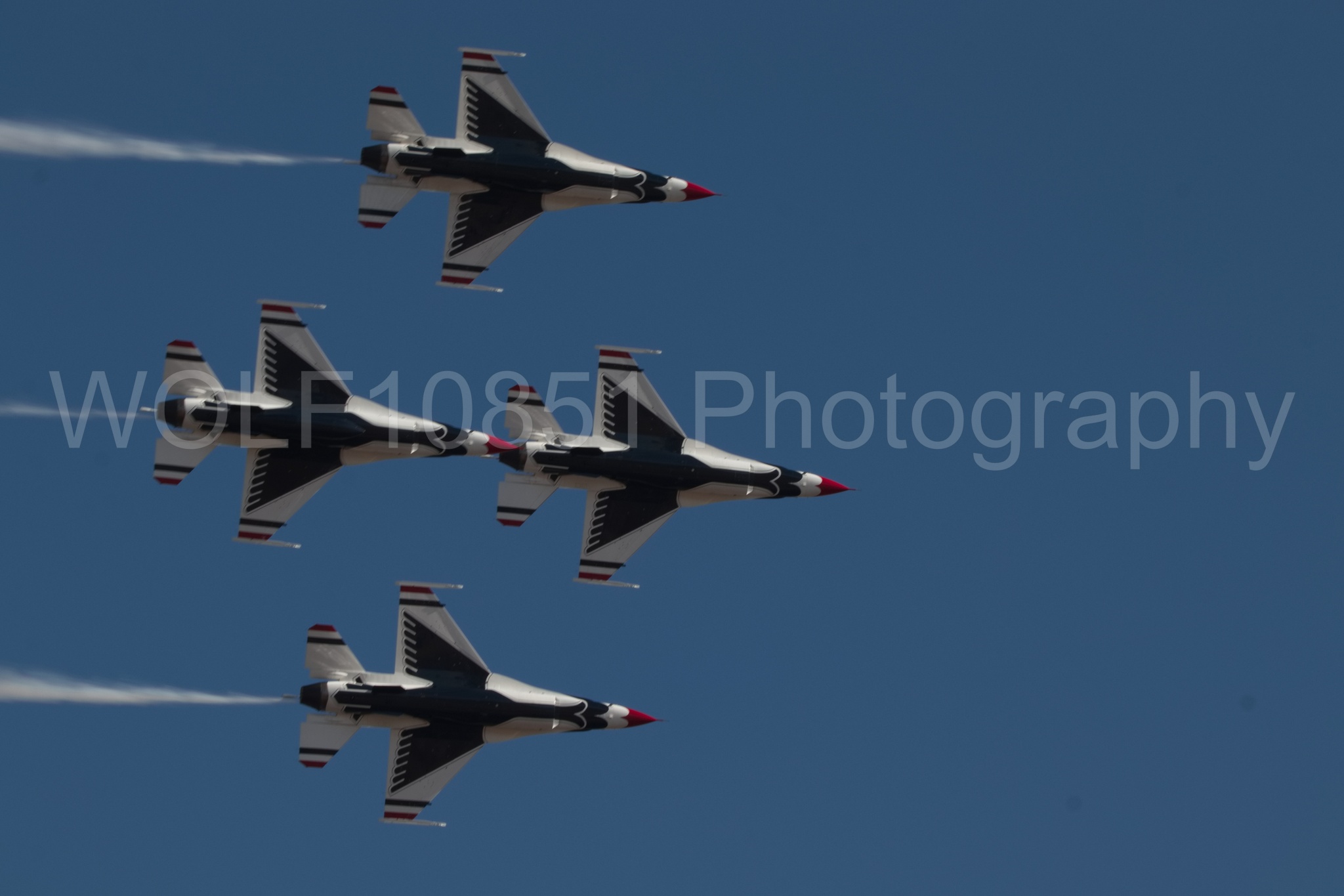 Aviation photography by WOLF10851 featuring F-16 Fighting Falcon, Thunderbirds, Red White and Blue, California Capital Airshow 2018.
