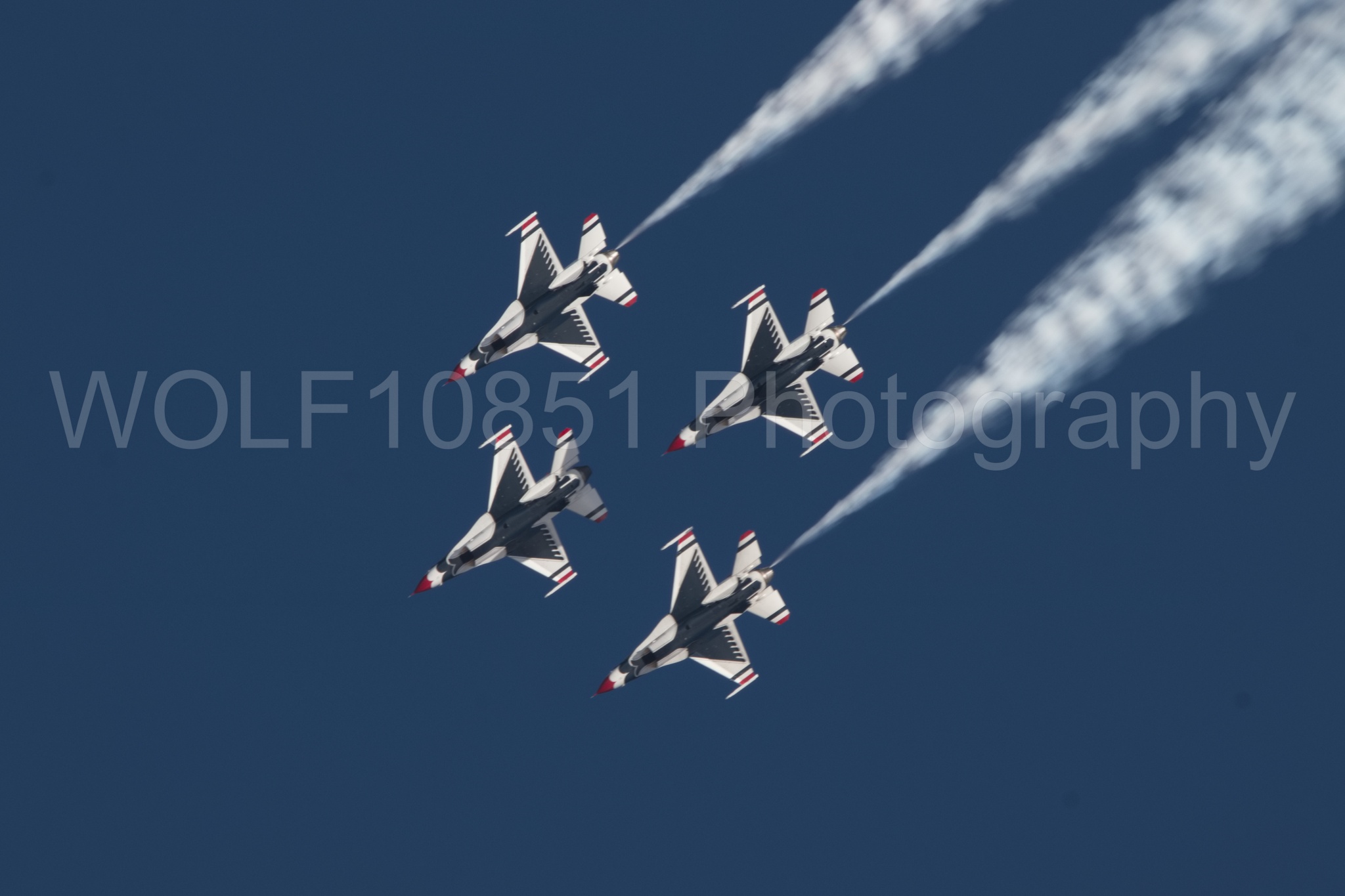 Aviation photography by WOLF10851 featuring F-16 Fighting Falcon, Thunderbirds, Red White and Blue, California Capital Airshow 2018.