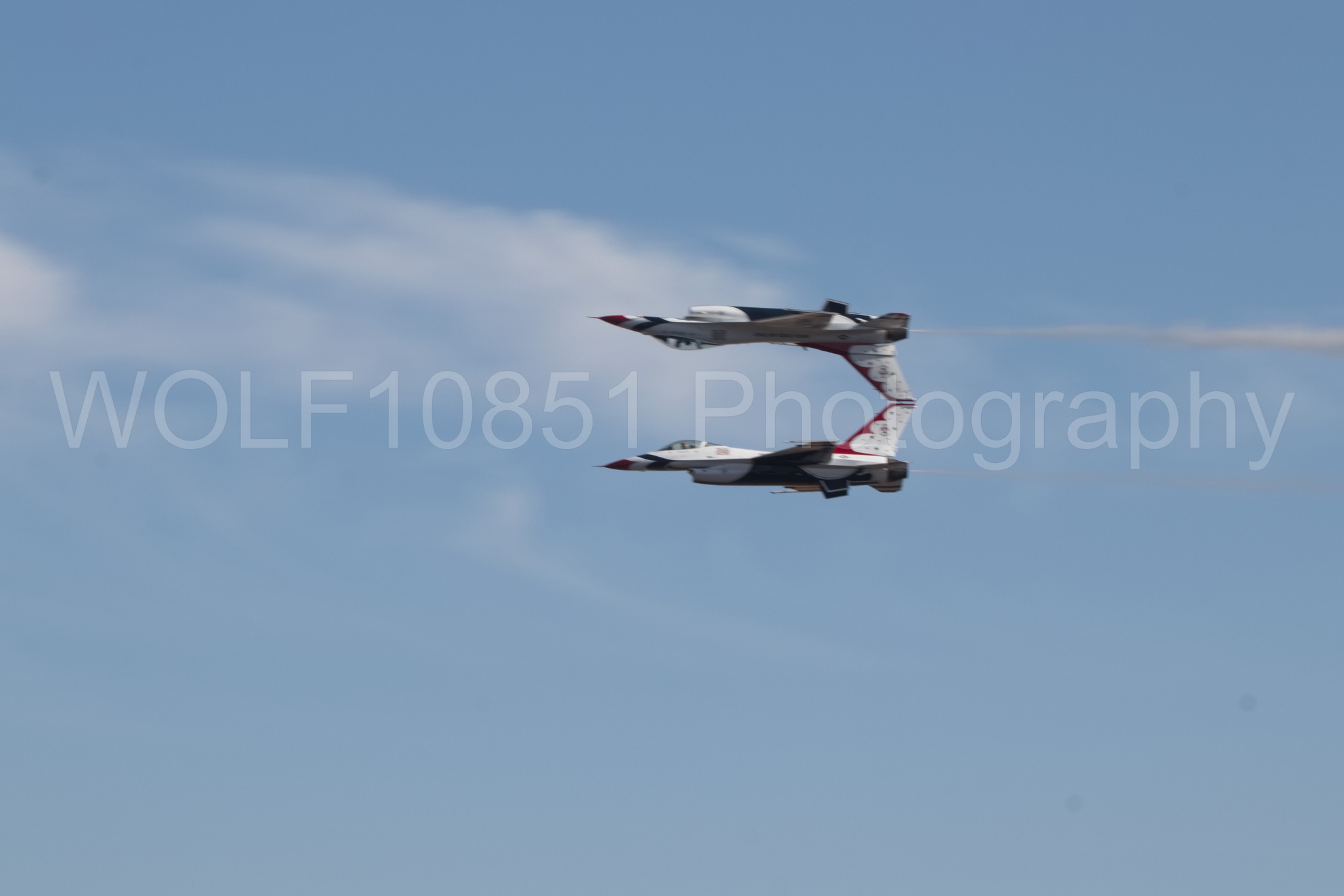 Aviation photography by WOLF10851 featuring F-16 Fighting Falcon, Thunderbirds, Red White and Blue, California Capital Airshow 2018.
