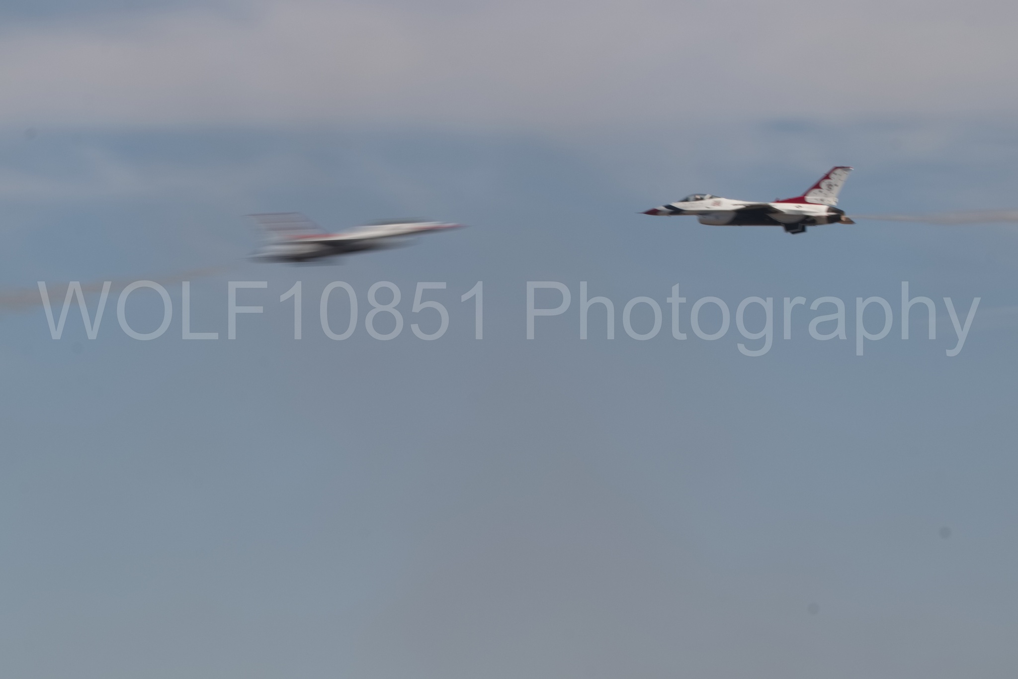 Aviation photography by WOLF10851 featuring F-16 Fighting Falcon, Thunderbirds, Red White and Blue, California Capital Airshow 2018.