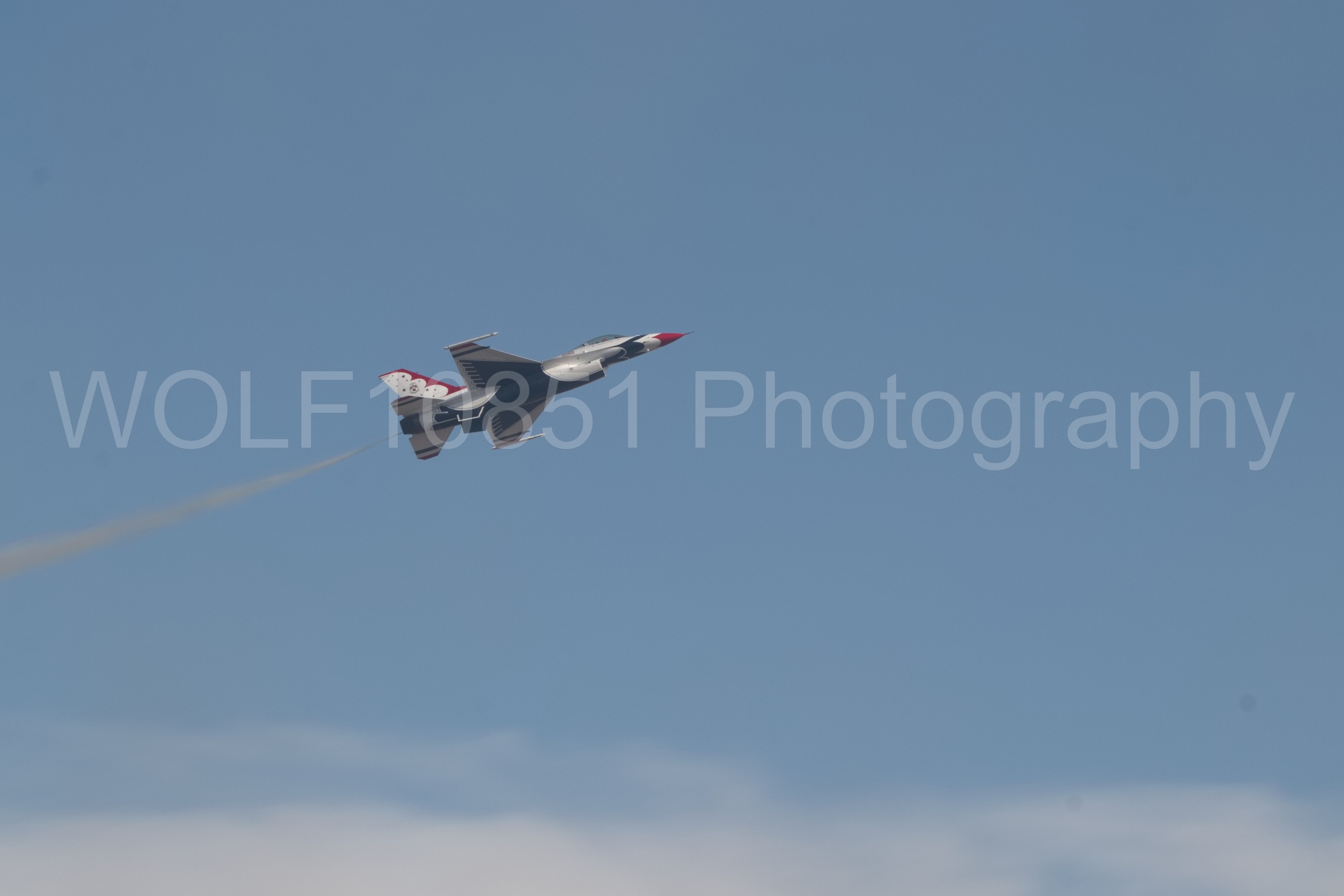 Aviation photography by WOLF10851 featuring F-16 Fighting Falcon, Thunderbirds, Red White and Blue, California Capital Airshow 2018.