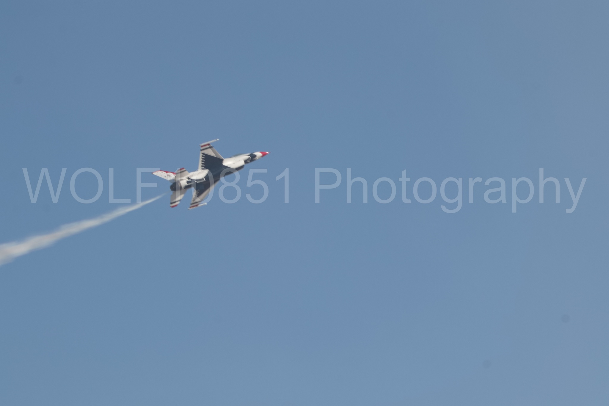 Aviation photography by WOLF10851 featuring F-16 Fighting Falcon, Thunderbirds, Red White and Blue, California Capital Airshow 2018.