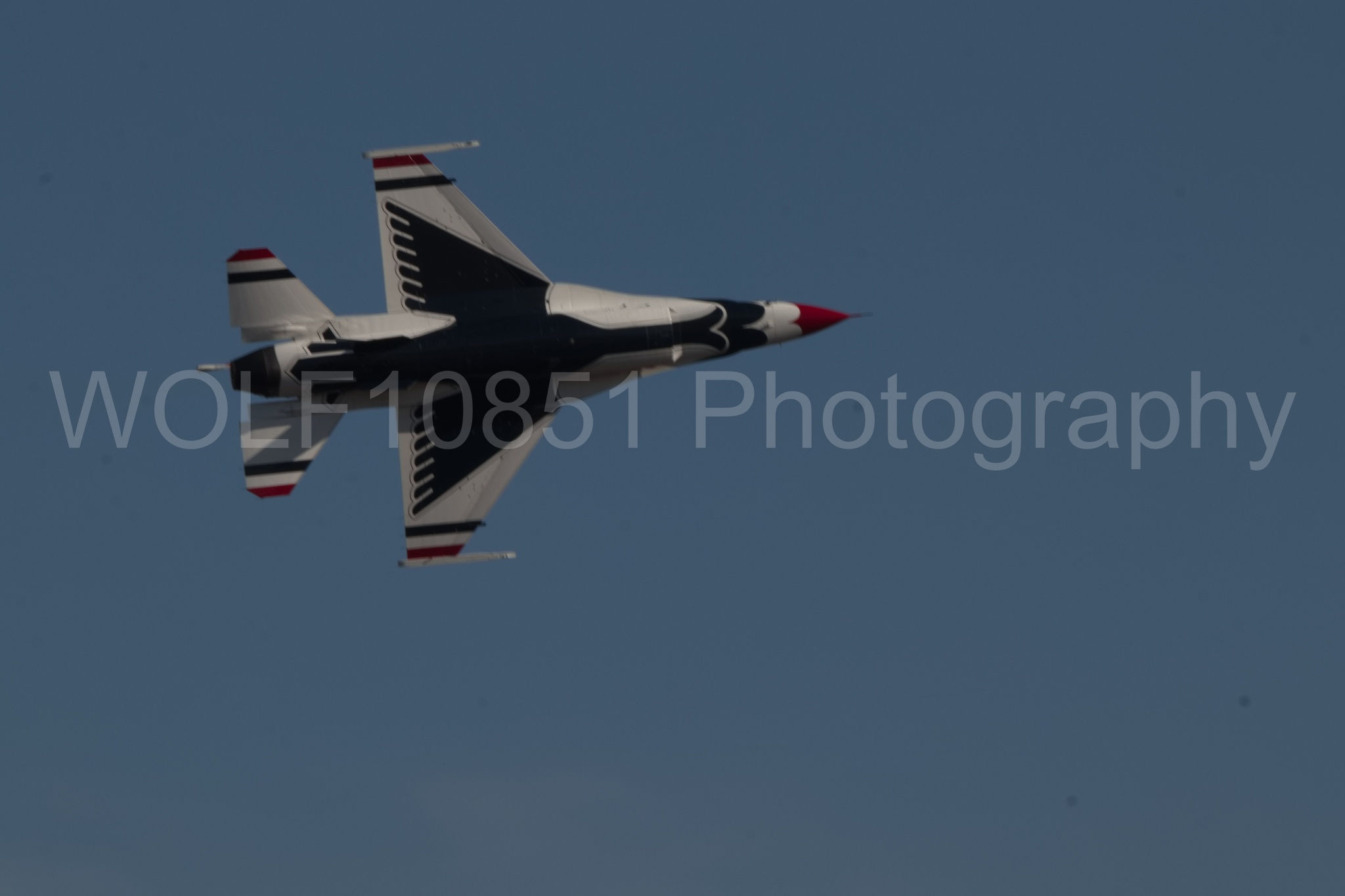 Aviation photography by WOLF10851 featuring F-16 Fighting Falcon, Thunderbirds, Red White and Blue, California Capital Airshow 2018.