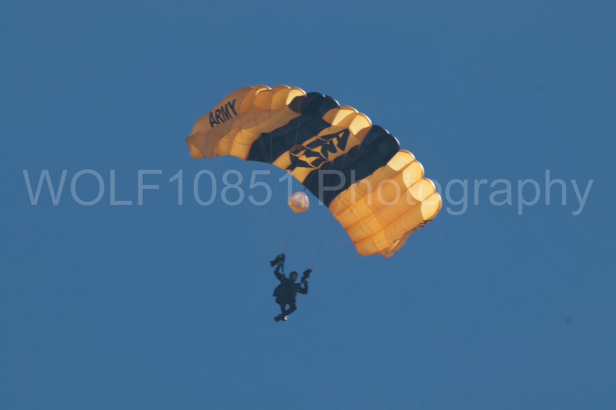 Aviation photography by WOLF10851 featuring Golden Knights, California Capital Airshow 2018.