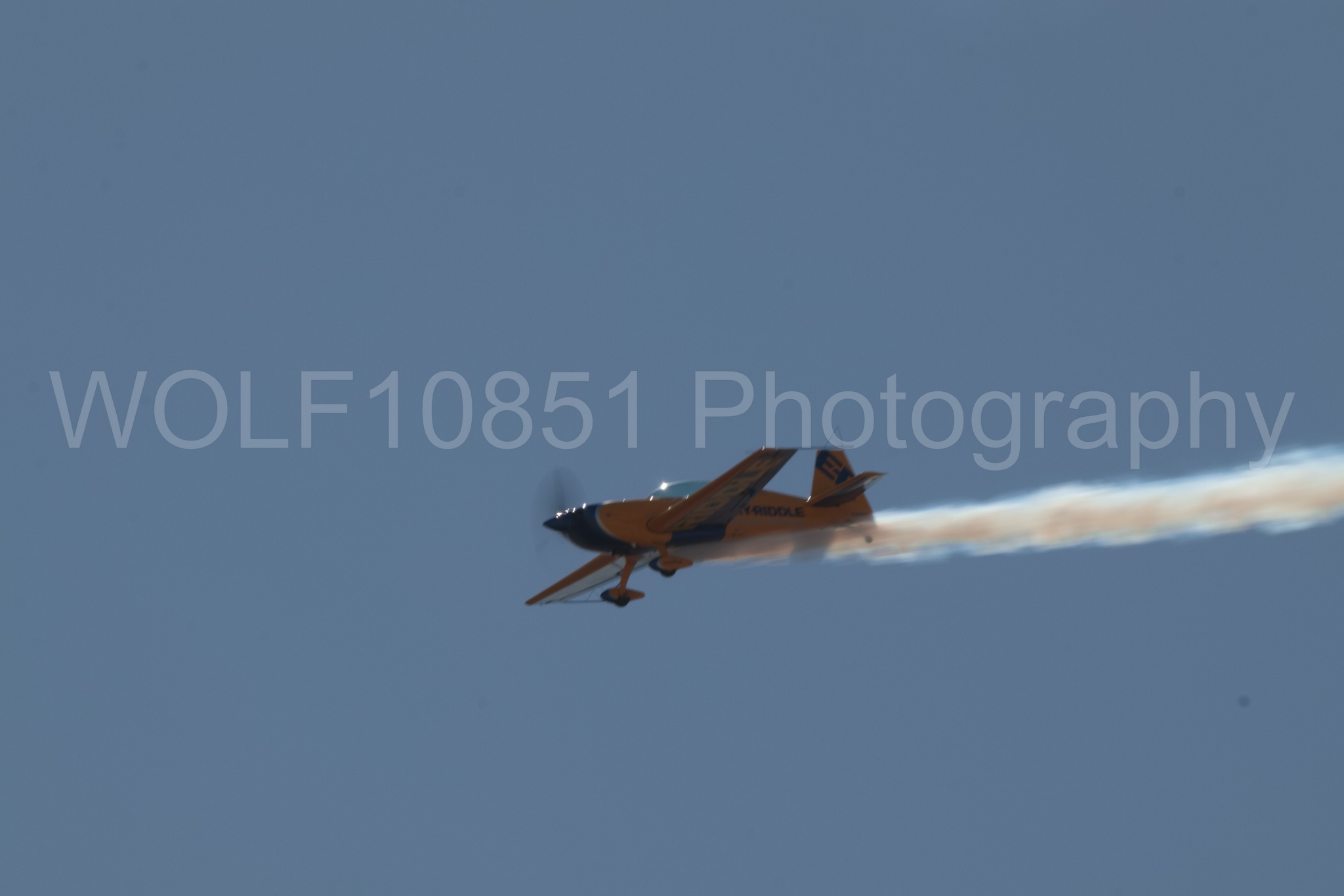 Aviation photography by WOLF10851 featuring California Capital Airshow 2018, Extra 300s, Matt Chapman, Embry Riddle.