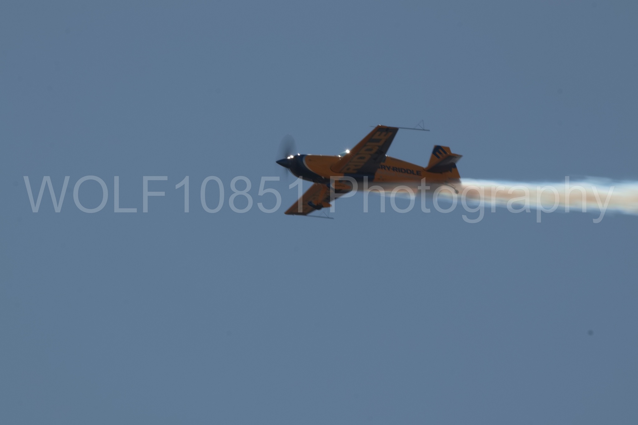 Aviation photography by WOLF10851 featuring California Capital Airshow 2018, Extra 300s, Matt Chapman, Embry Riddle.