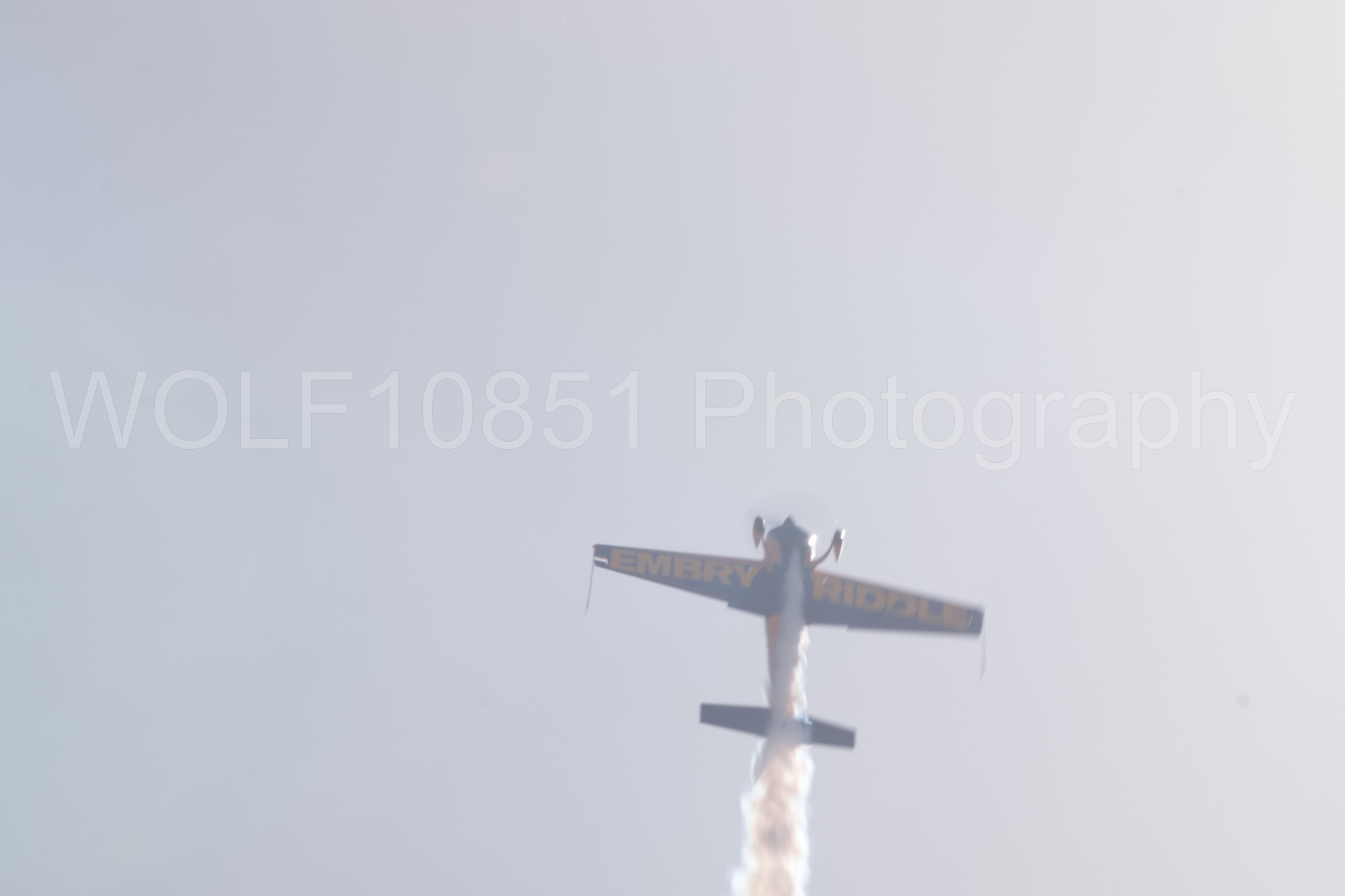 Aviation photography by WOLF10851 featuring California Capital Airshow 2018, Extra 300s, Matt Chapman, Embry Riddle.