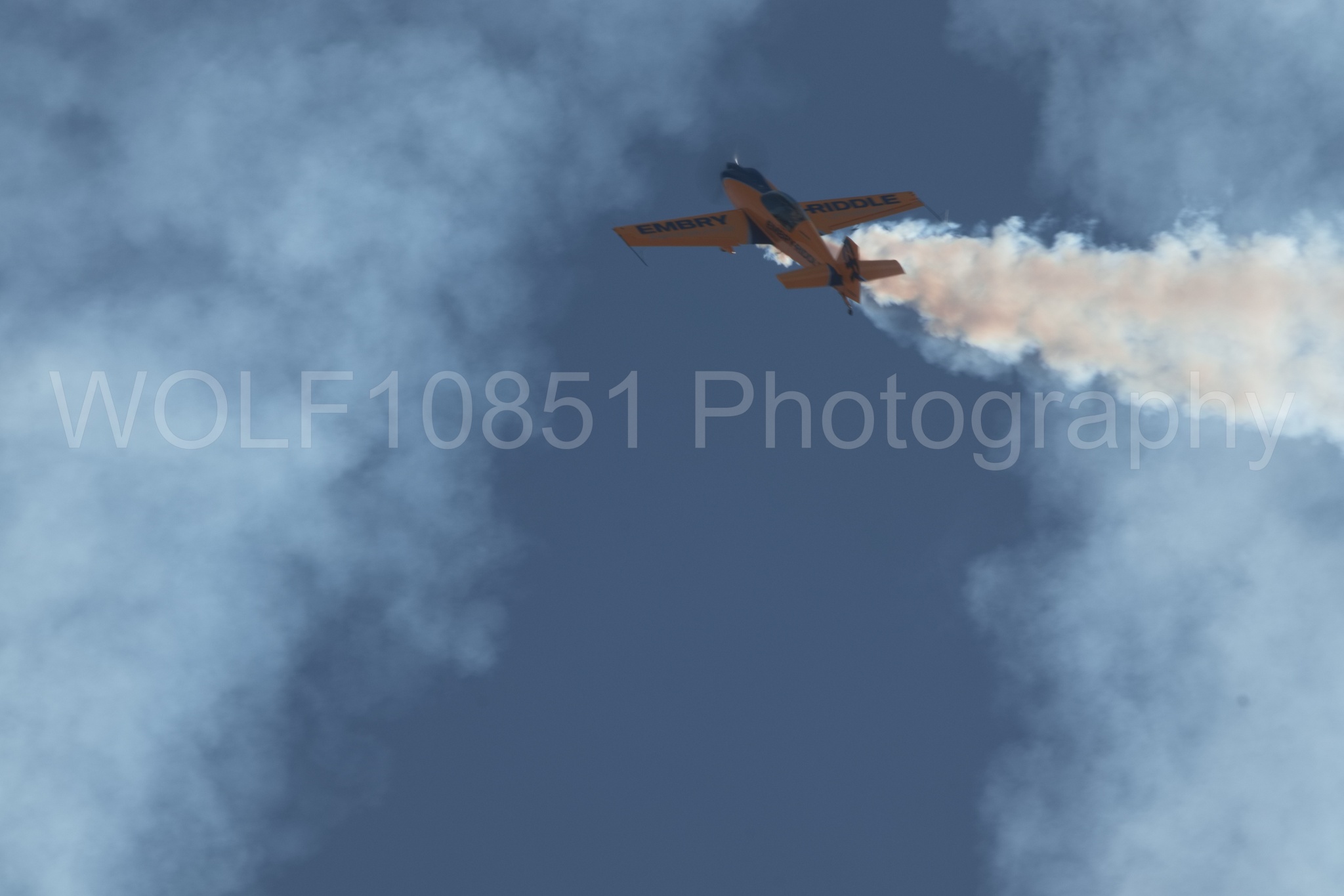 Aviation photography by WOLF10851 featuring California Capital Airshow 2018, Extra 300s, Matt Chapman, Embry Riddle.