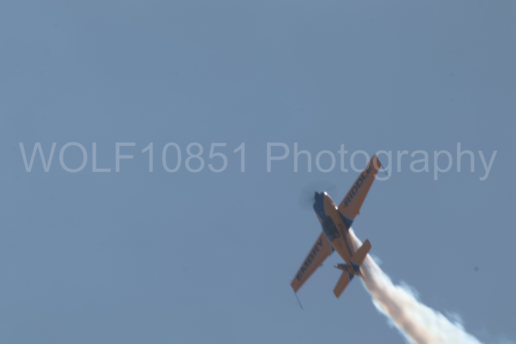 Aviation photography by WOLF10851 featuring California Capital Airshow 2018, Extra 300s, Matt Chapman, Embry Riddle.