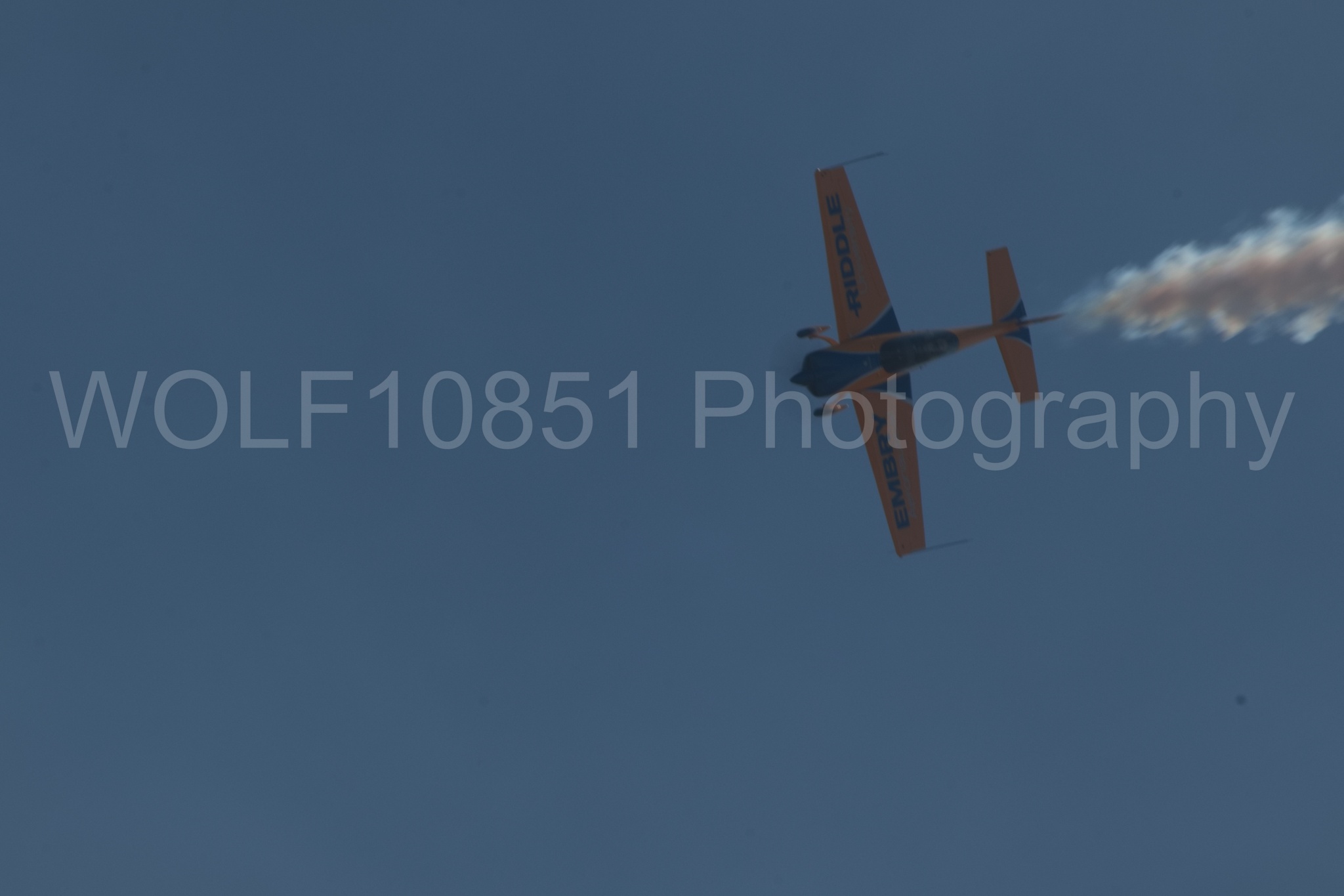 Aviation photography by WOLF10851 featuring California Capital Airshow 2018, Extra 300s, Matt Chapman, Embry Riddle.