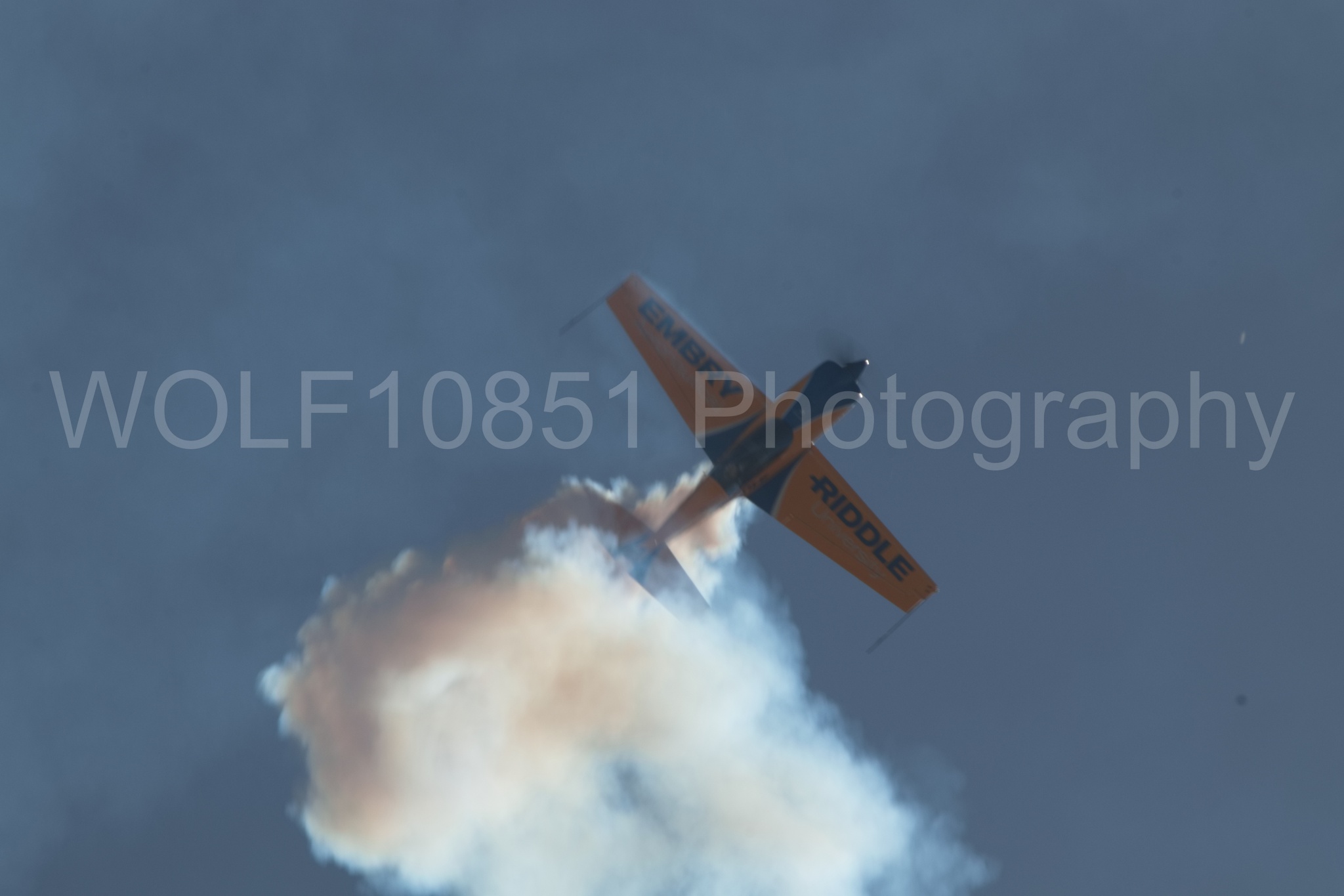Aviation photography by WOLF10851 featuring California Capital Airshow 2018, Extra 300s, Matt Chapman, Embry Riddle.