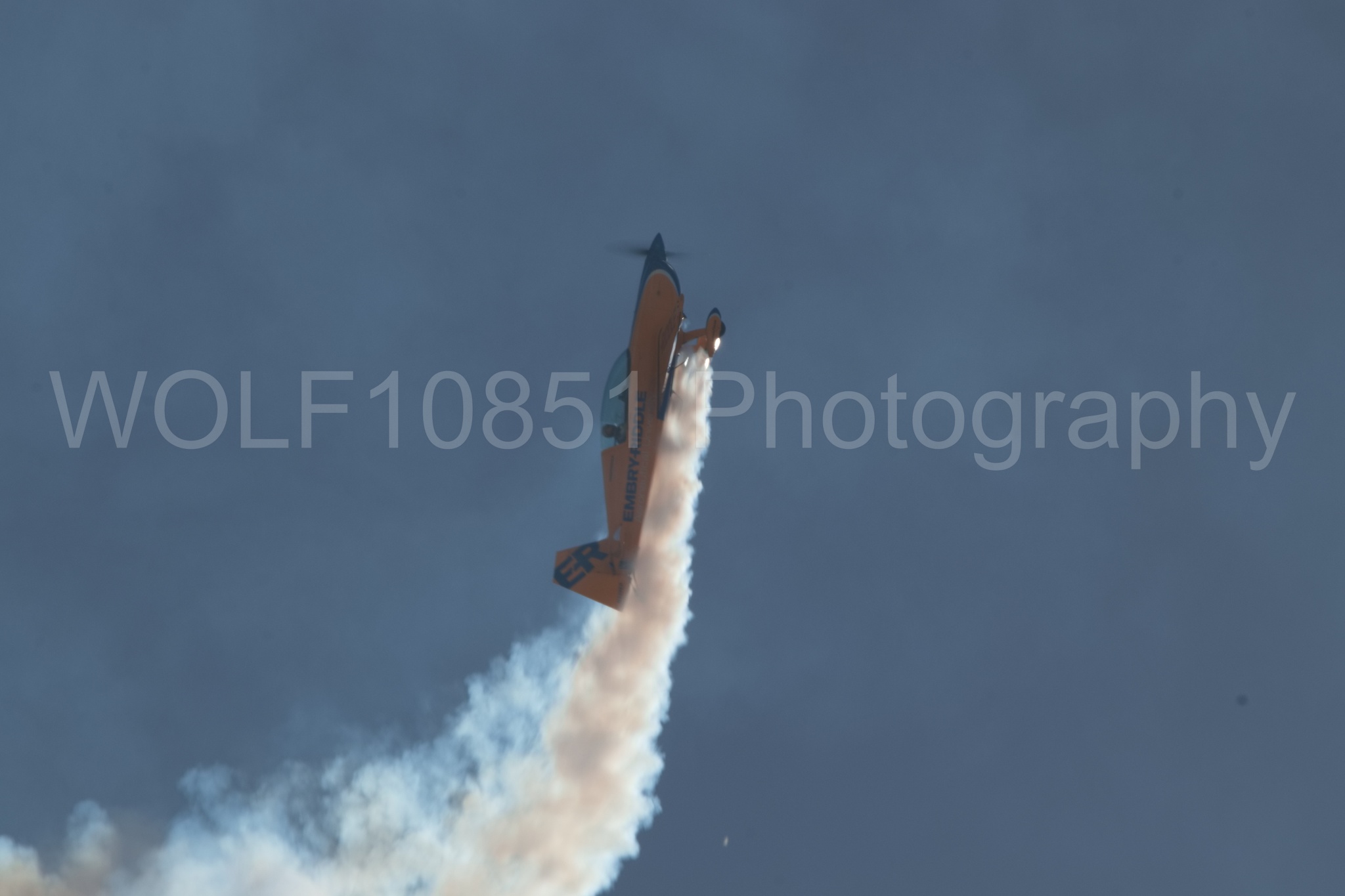 Aviation photography by WOLF10851 featuring California Capital Airshow 2018, Extra 300s, Matt Chapman, Embry Riddle.
