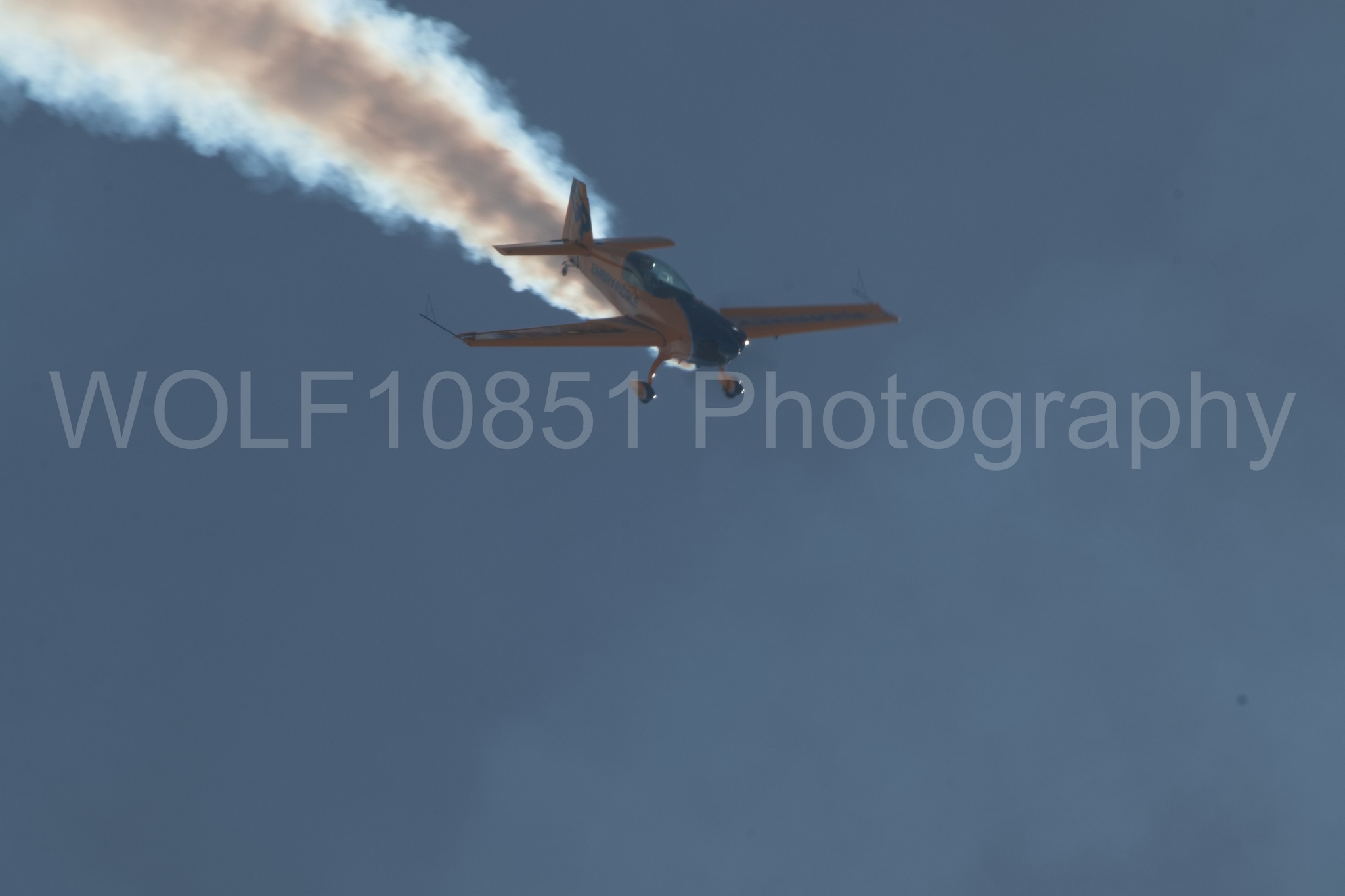 Aviation photography by WOLF10851 featuring California Capital Airshow 2018, Extra 300s, Matt Chapman, Embry Riddle.