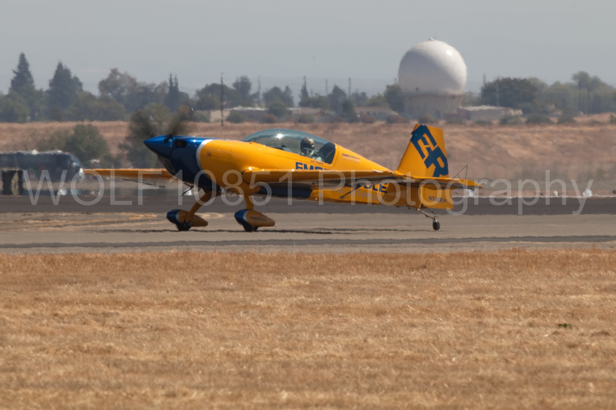 Aviation photography by WOLF10851 featuring California Capital Airshow 2018, Extra 300s, Matt Chapman, Embry Riddle.