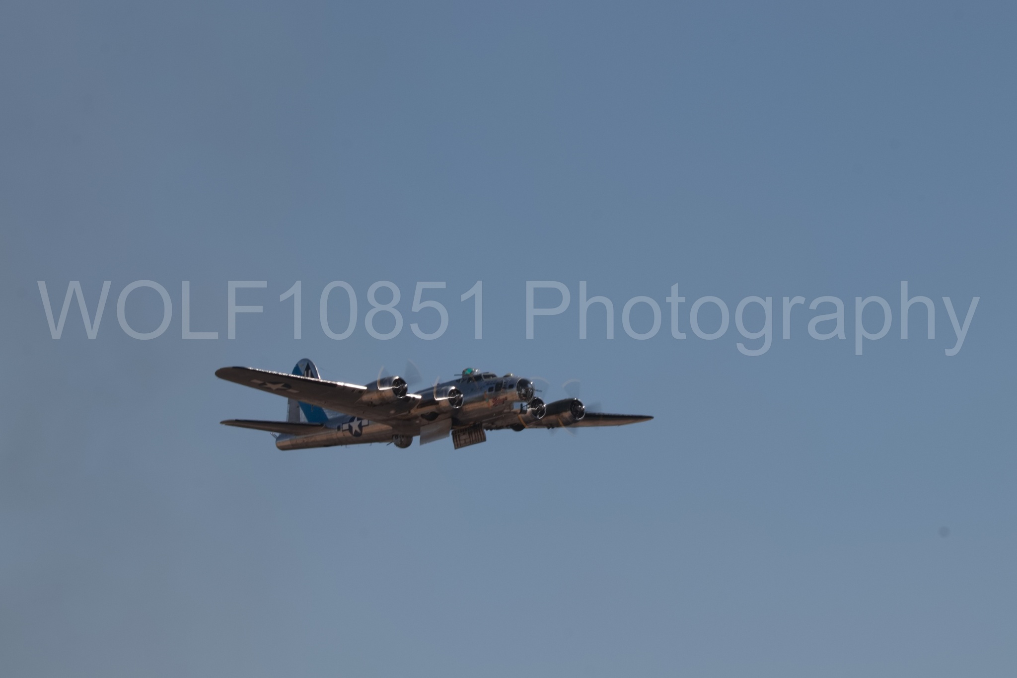 Aviation photography by WOLF10851 featuring California Capital Airshow 2018, B-17 Flying Fortress, Sentimental Journey.
