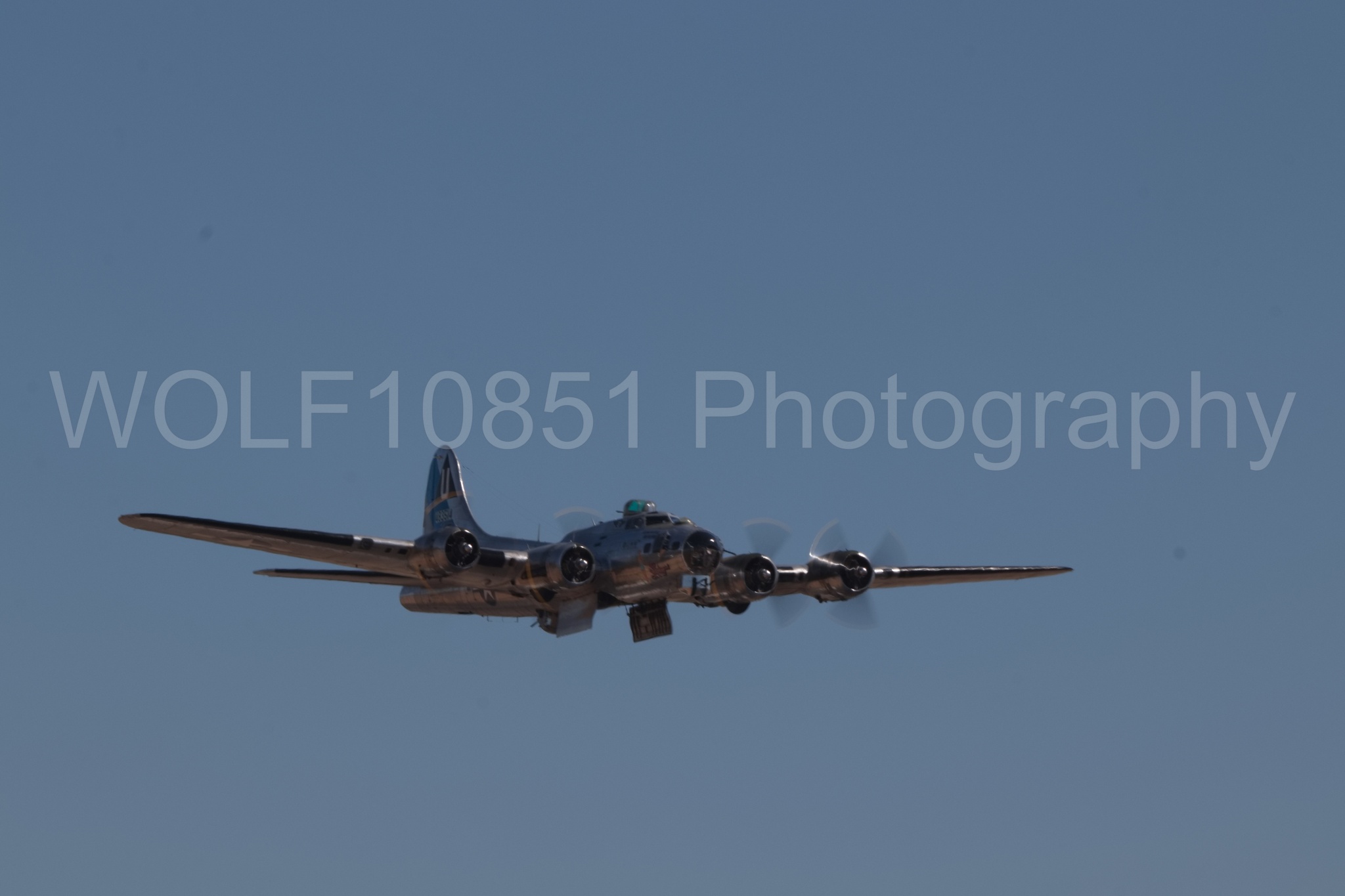 Aviation photography by WOLF10851 featuring California Capital Airshow 2018, B-17 Flying Fortress, Sentimental Journey.