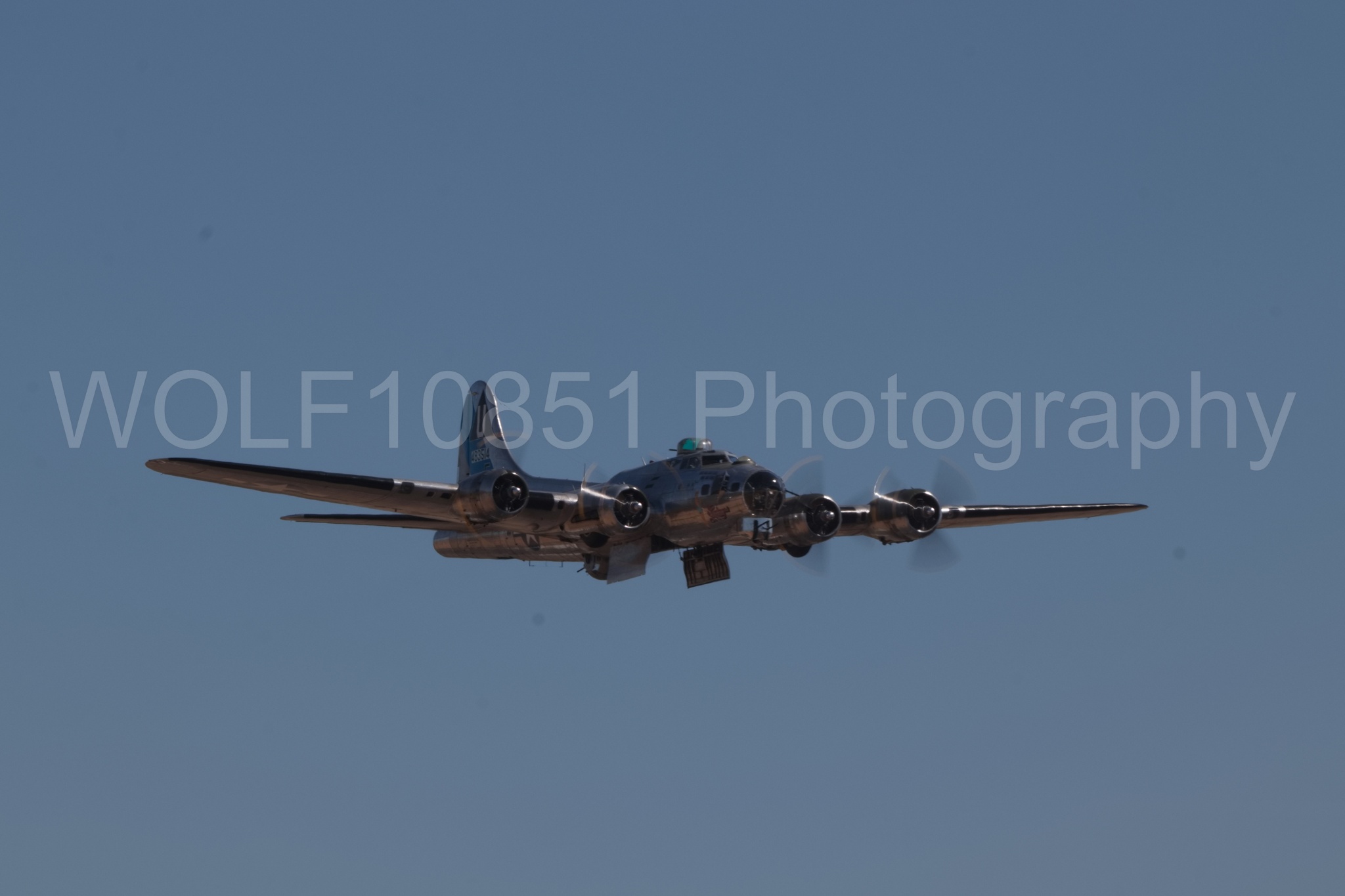 Aviation photography by WOLF10851 featuring California Capital Airshow 2018, B-17 Flying Fortress, Sentimental Journey.