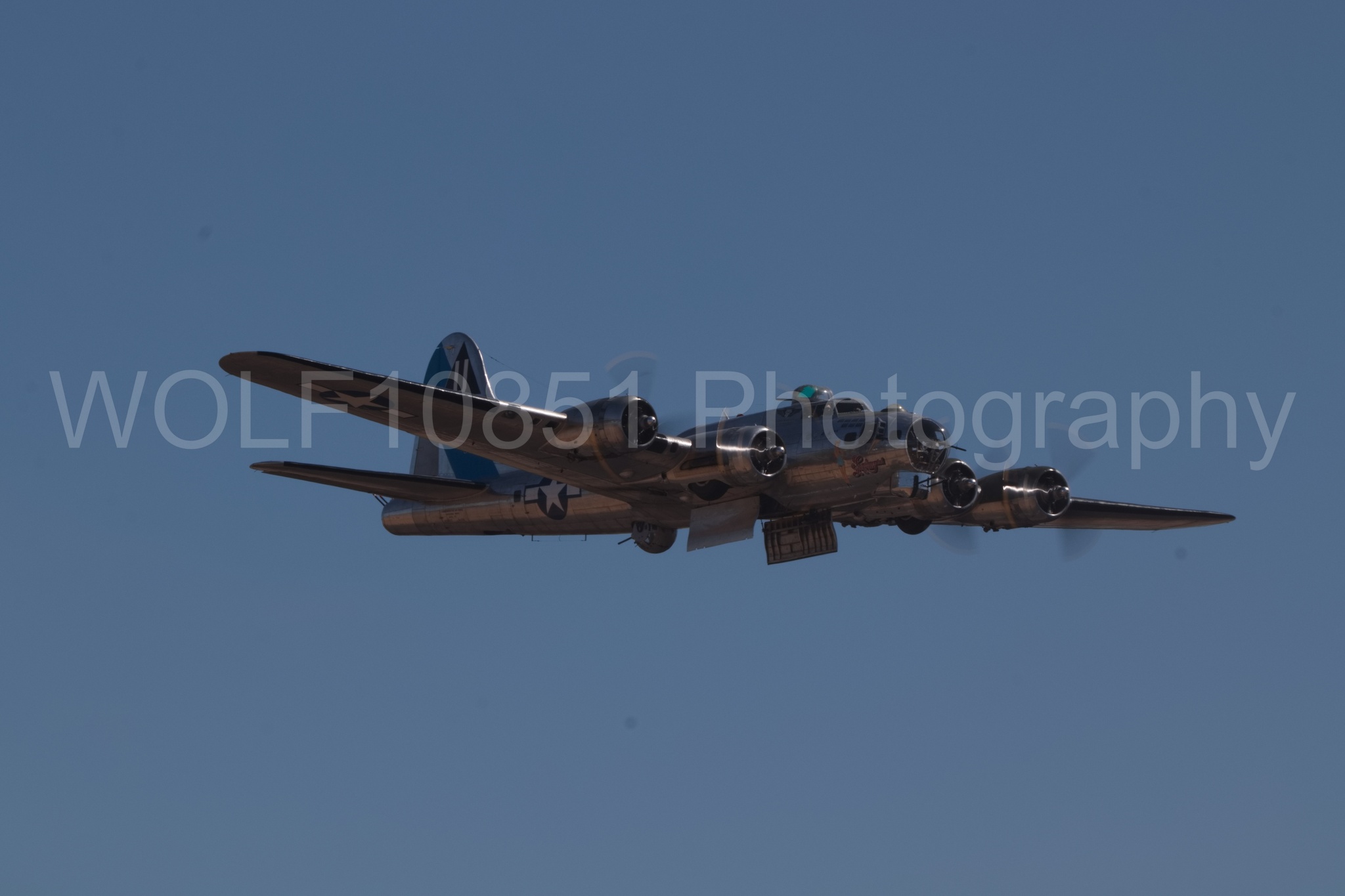 Aviation photography by WOLF10851 featuring California Capital Airshow 2018, B-17 Flying Fortress, Sentimental Journey.