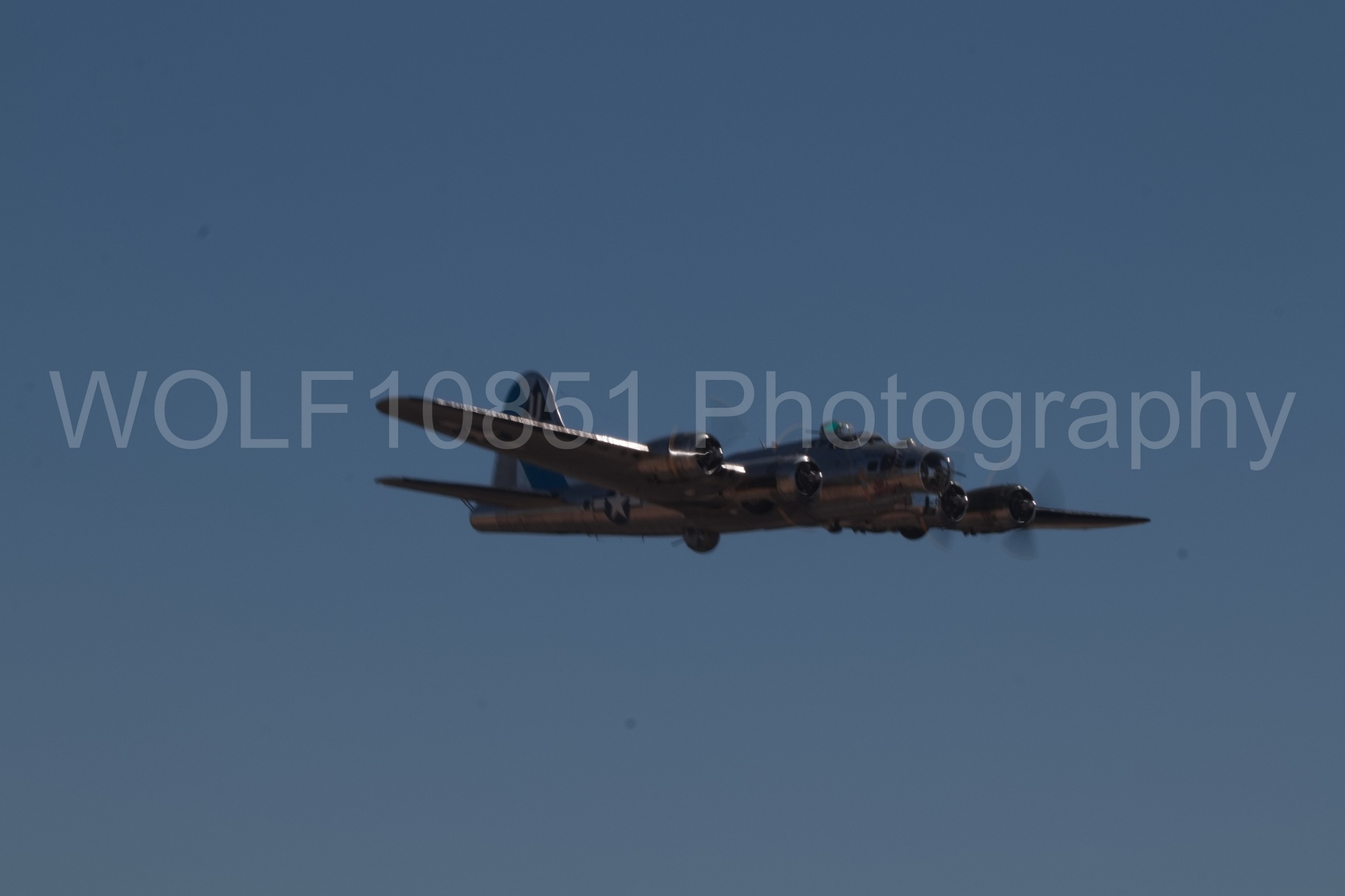 Aviation photography by WOLF10851 featuring California Capital Airshow 2018, B-17 Flying Fortress.