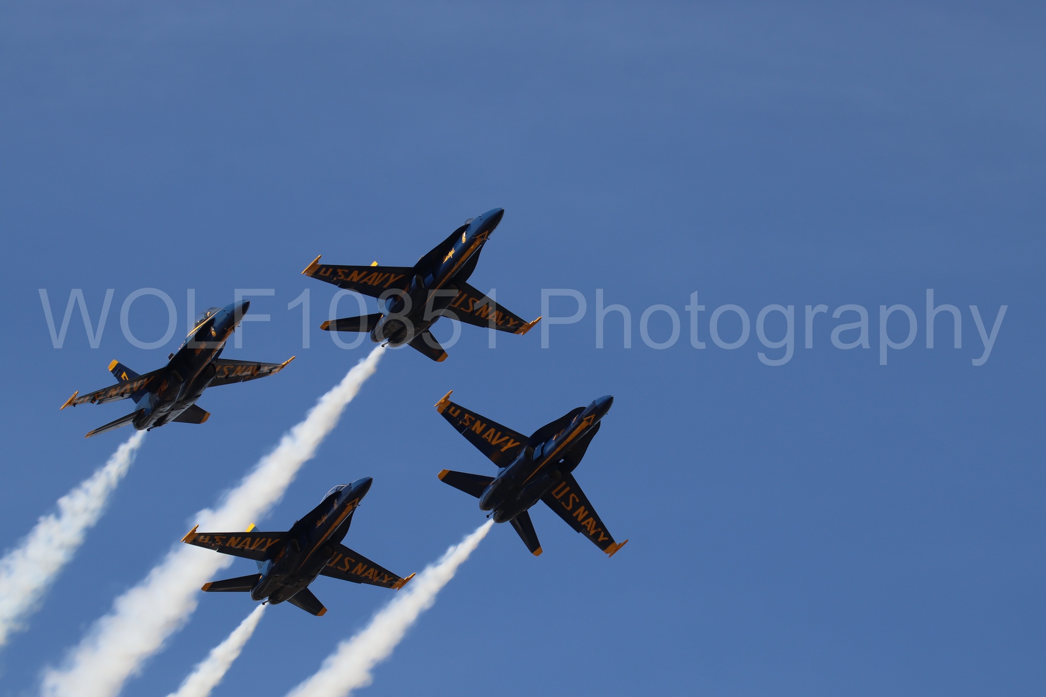 Aviation photography by WOLF10851 featuring F-18 Hornet, Blue Angels, Blue and Gold, California Capital Airshow 2019.