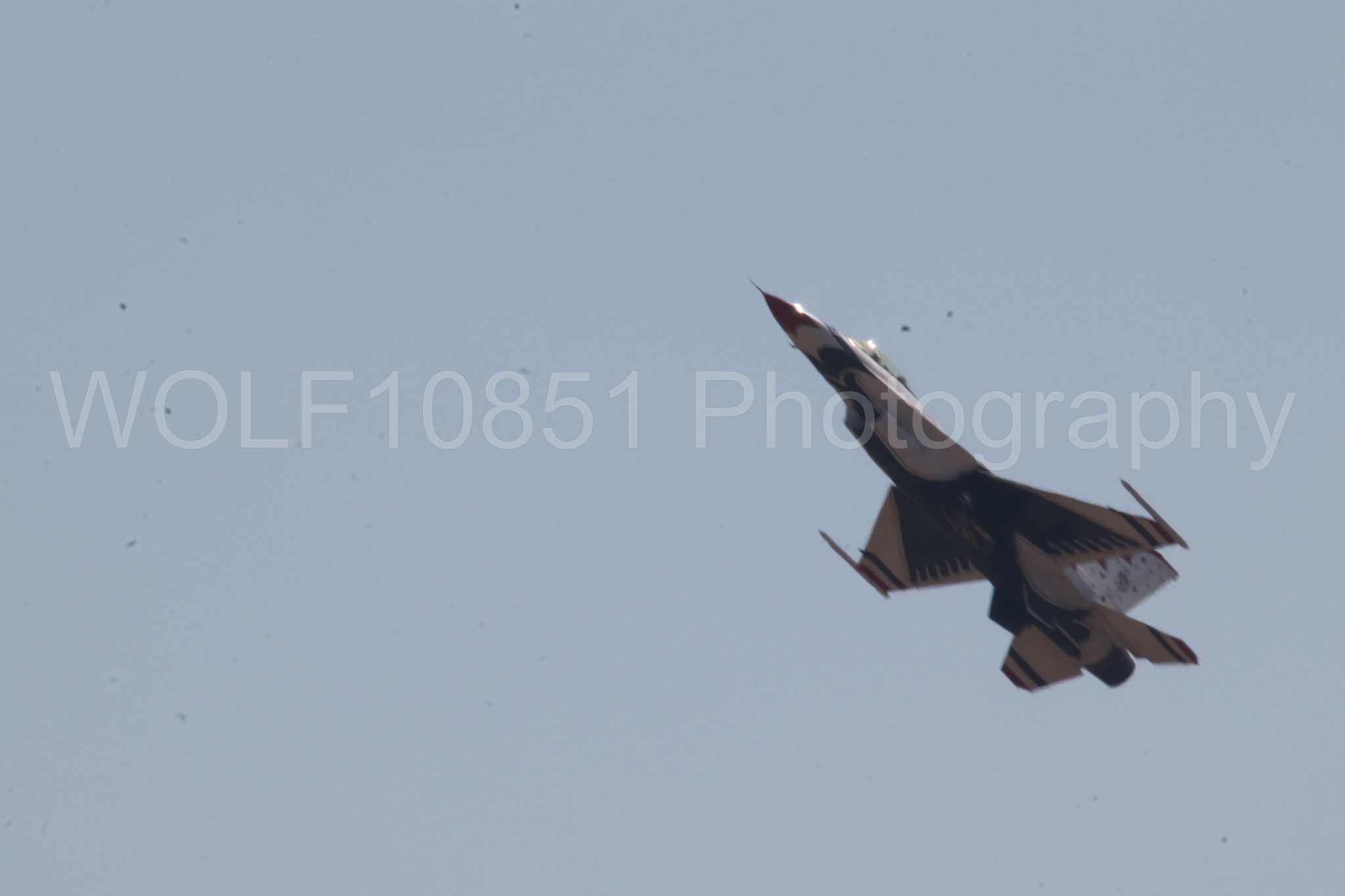 Aviation photography by WOLF10851 featuring F-16 Fighting Falcon, Thunderbirds, California Capital Airshow 2023.