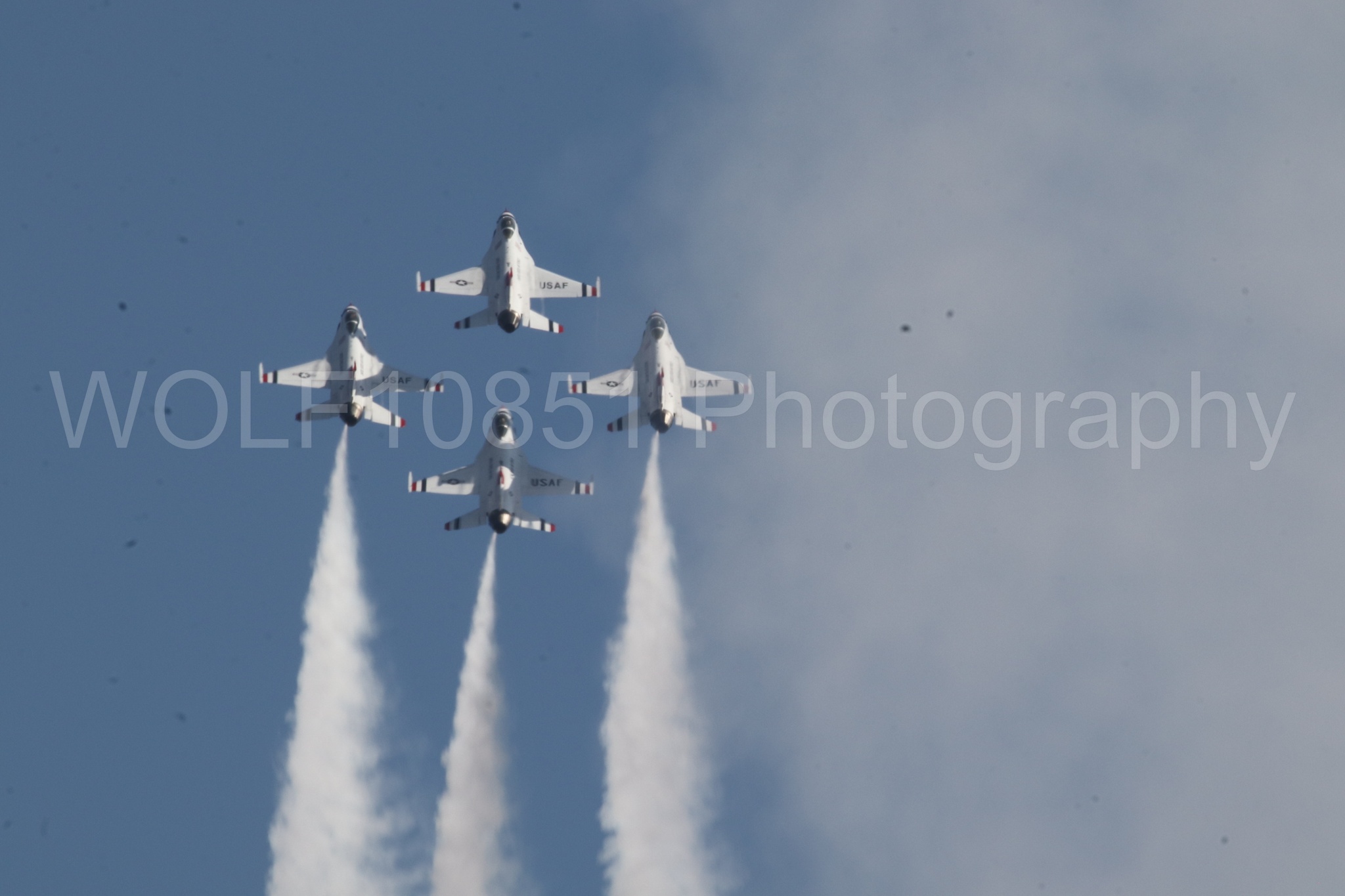 Aviation photography by WOLF10851 featuring F-16 Fighting Falcon, Thunderbirds, California Capital Airshow 2023.