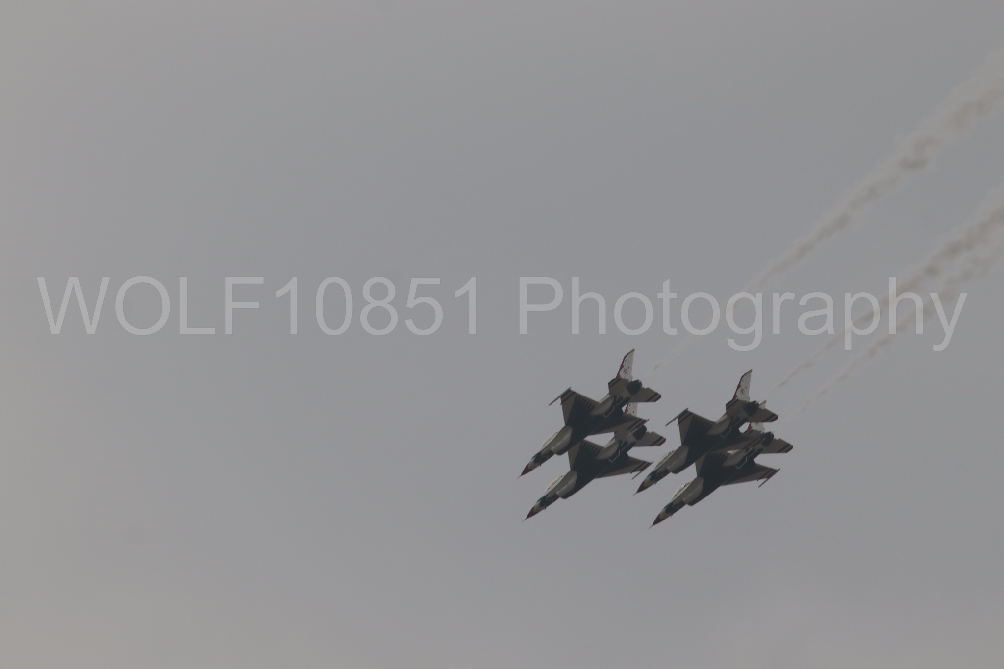 Aviation photography by WOLF10851 featuring F-16 Fighting Falcon, Thunderbirds, Red White and Blue.