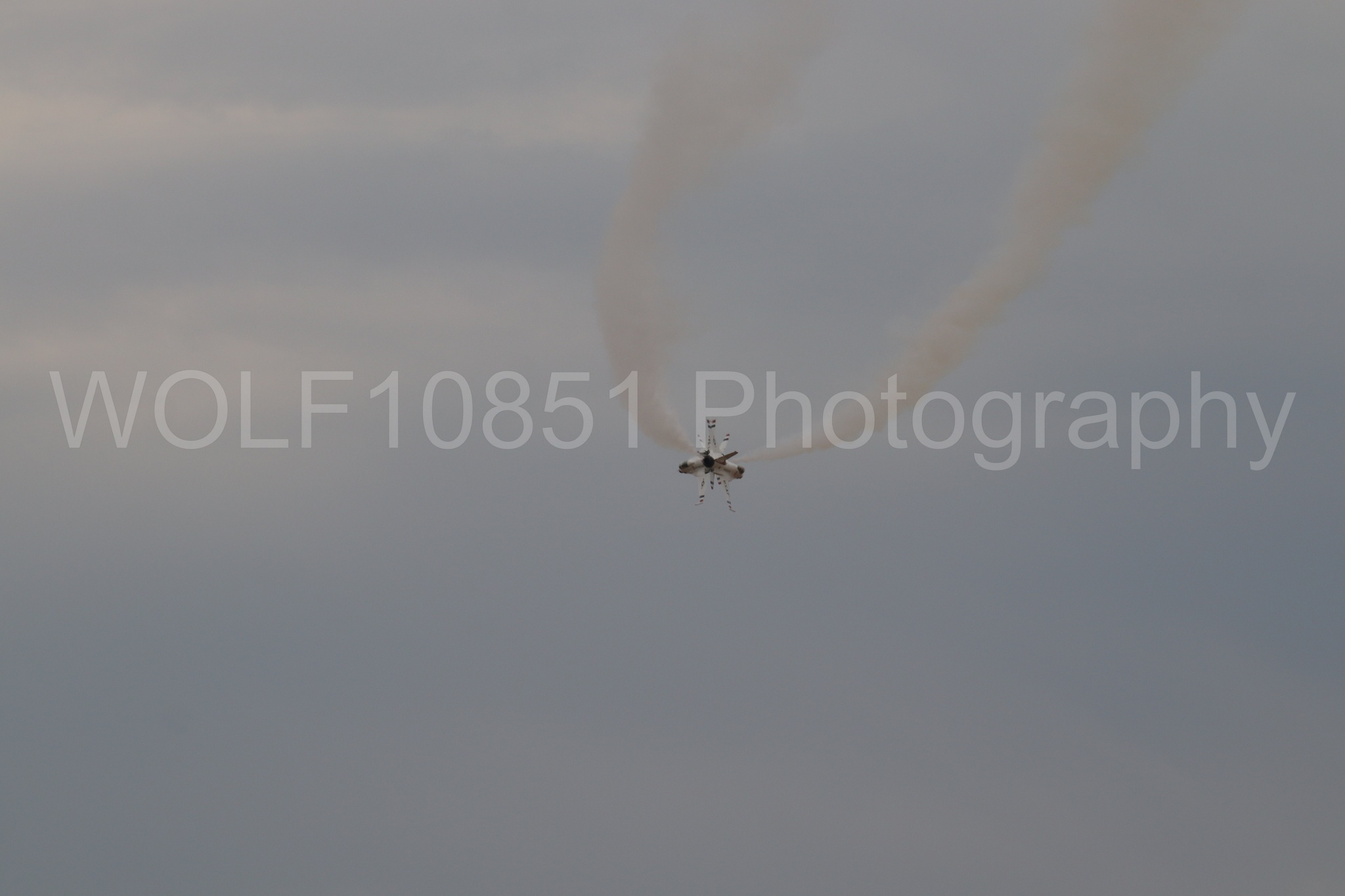 Aviation photography by WOLF10851 featuring F-16 Fighting Falcon, Thunderbirds, Red White and Blue.