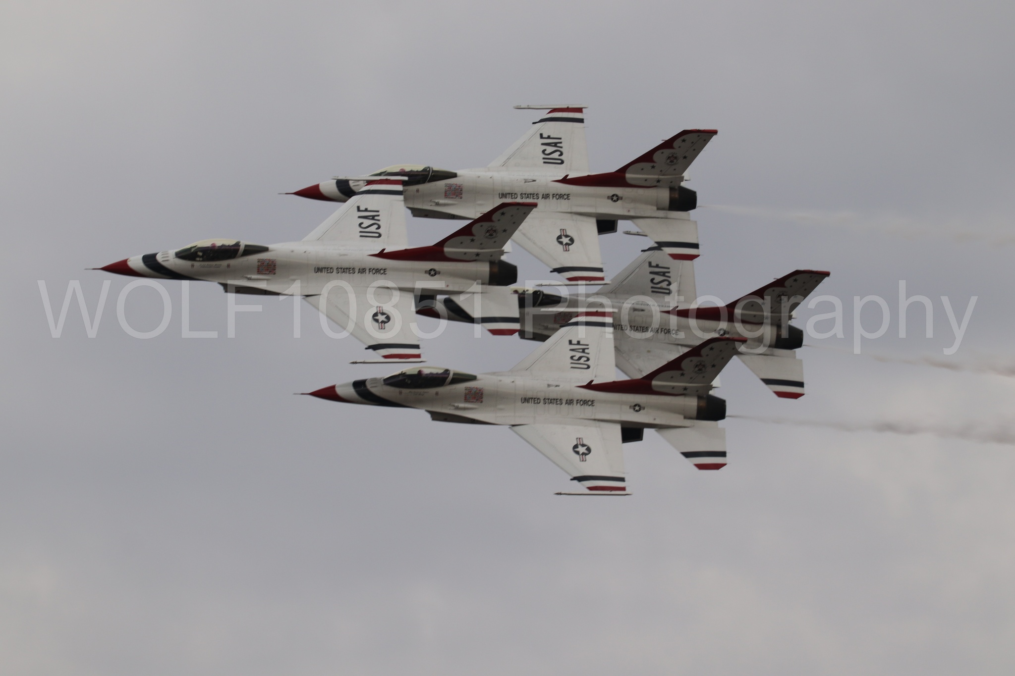 Aviation photography by WOLF10851 featuring F-16 Fighting Falcon, Thunderbirds, Red White and Blue, California Capital Airshow 2024.