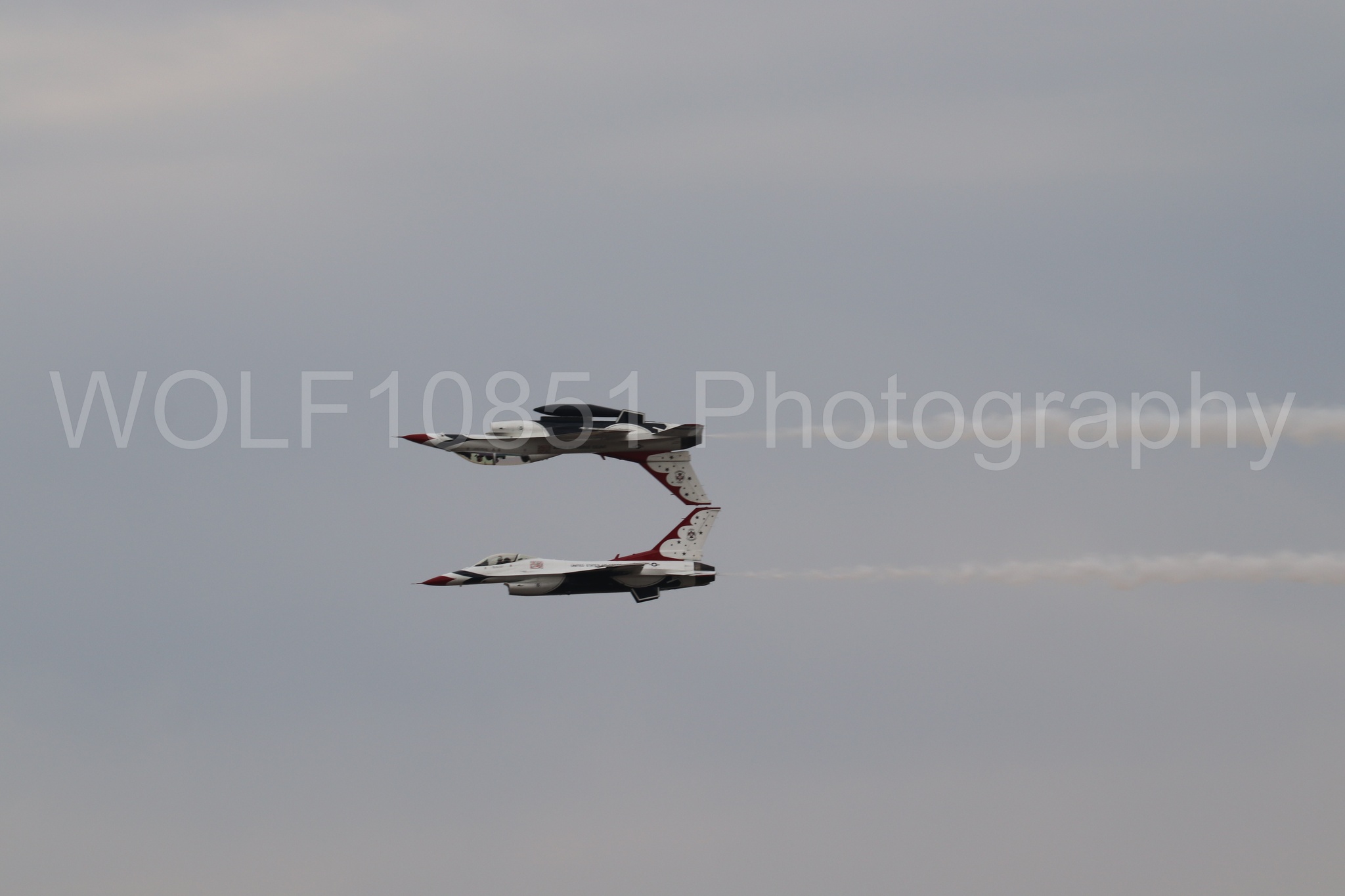 Aviation photography by WOLF10851 featuring F-16 Fighting Falcon, Thunderbirds, Red White and Blue.