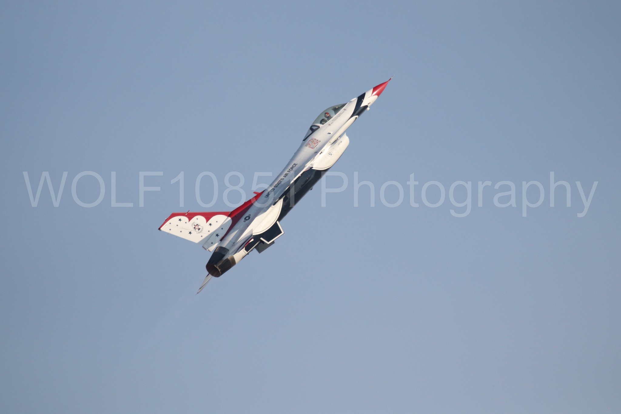 Aviation photography by WOLF10851 featuring F-16 Fighting Falcon, Thunderbirds, Red White and Blue, California Capital Airshow 2024.