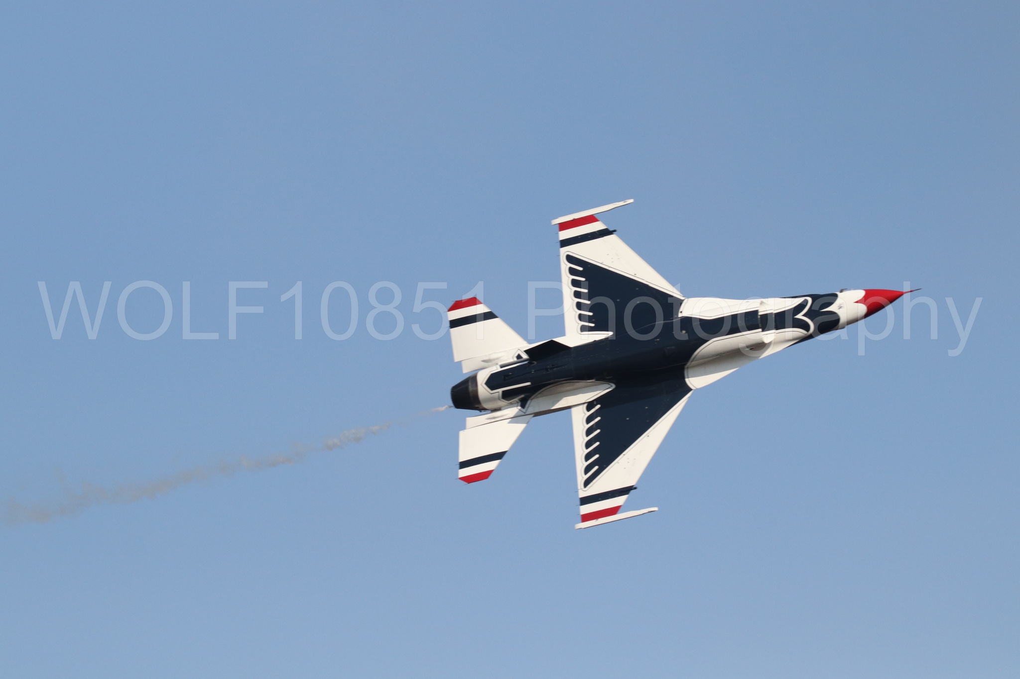 Aviation photography by WOLF10851 featuring F-16 Fighting Falcon, Thunderbirds, Red White and Blue, California Capital Airshow 2024.