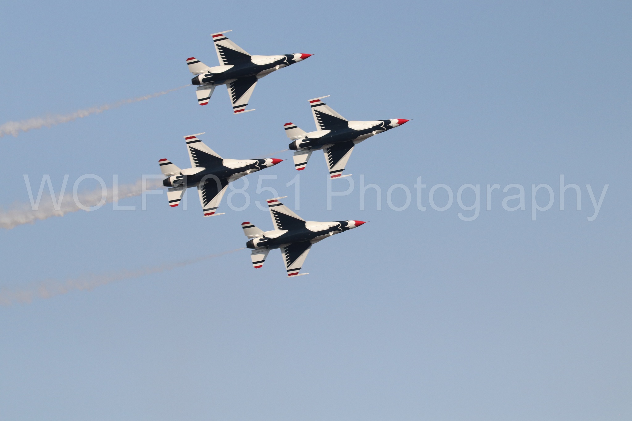 Aviation photography by WOLF10851 featuring F-16 Fighting Falcon, Thunderbirds, Red White and Blue, California Capital Airshow 2024.