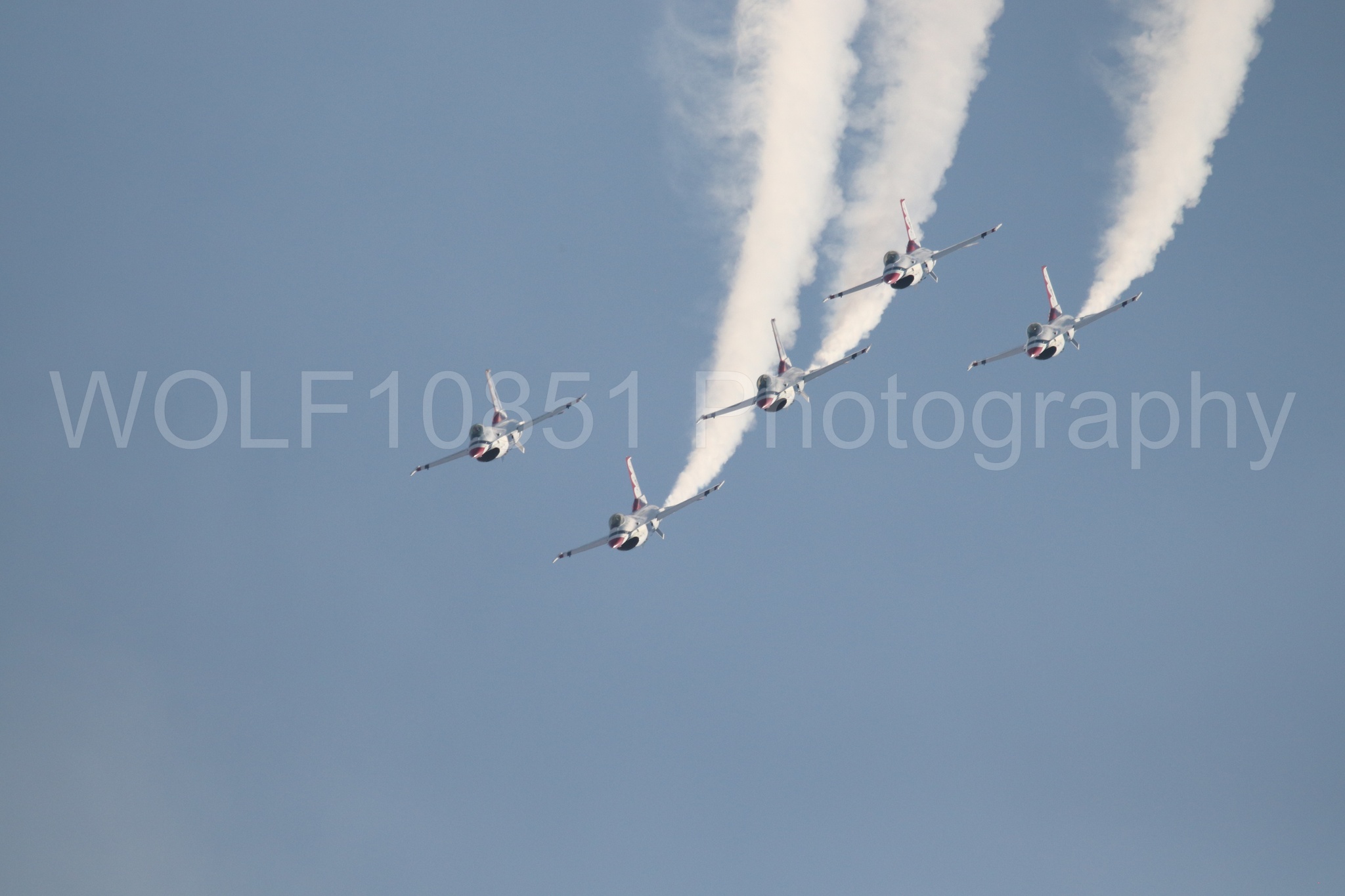 Aviation photography by WOLF10851 featuring F-16 Fighting Falcon, Thunderbirds, Red White and Blue, California Capital Airshow 2024.
