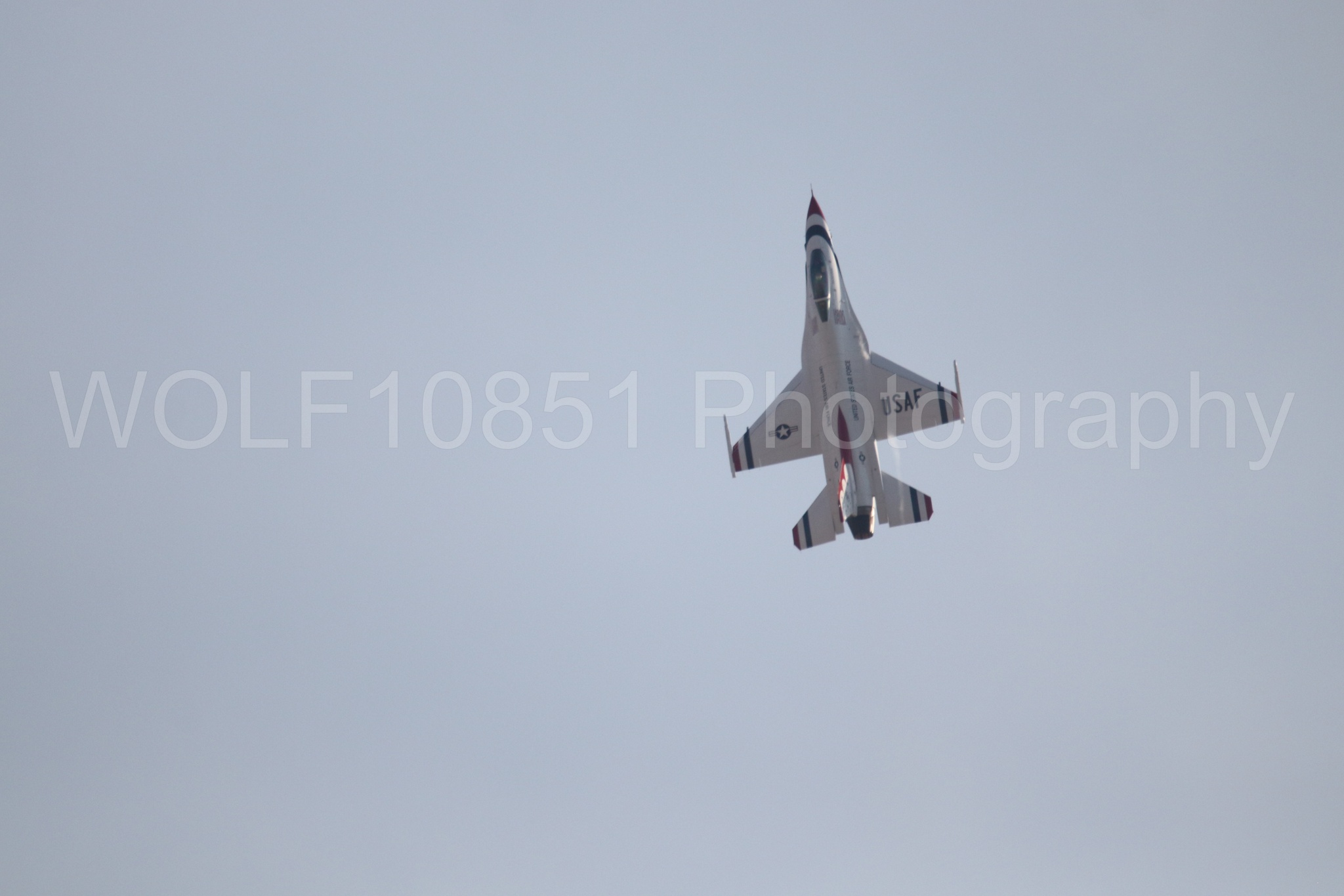 Aviation photography by WOLF10851 featuring F-16 Fighting Falcon, Thunderbirds, Red White and Blue.