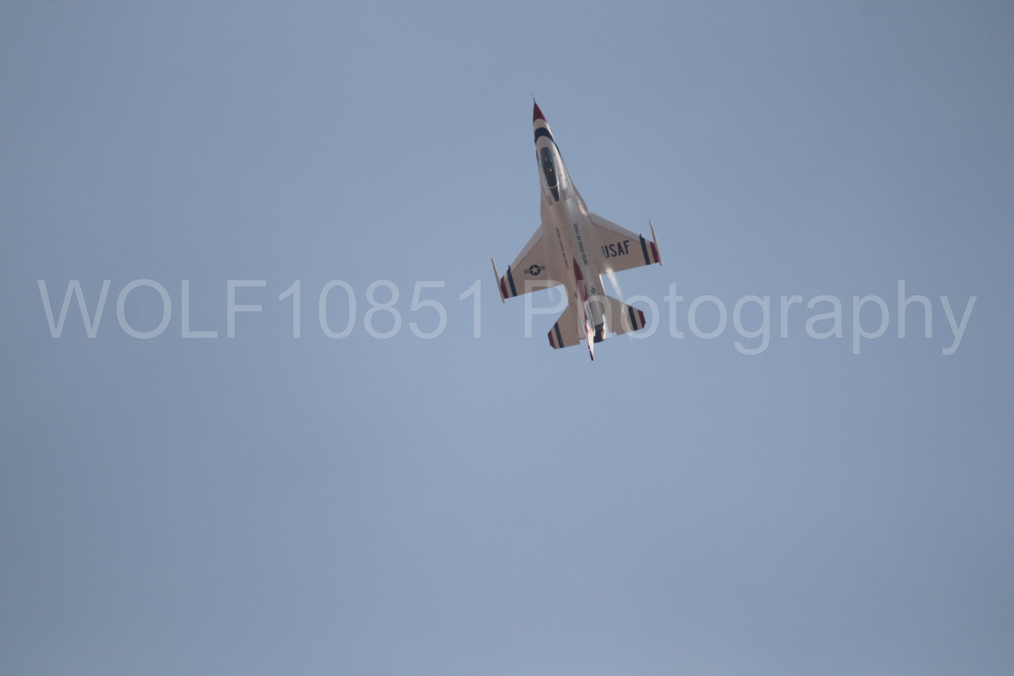 Aviation photography by WOLF10851 featuring F-16 Fighting Falcon, Thunderbirds, Red White and Blue.