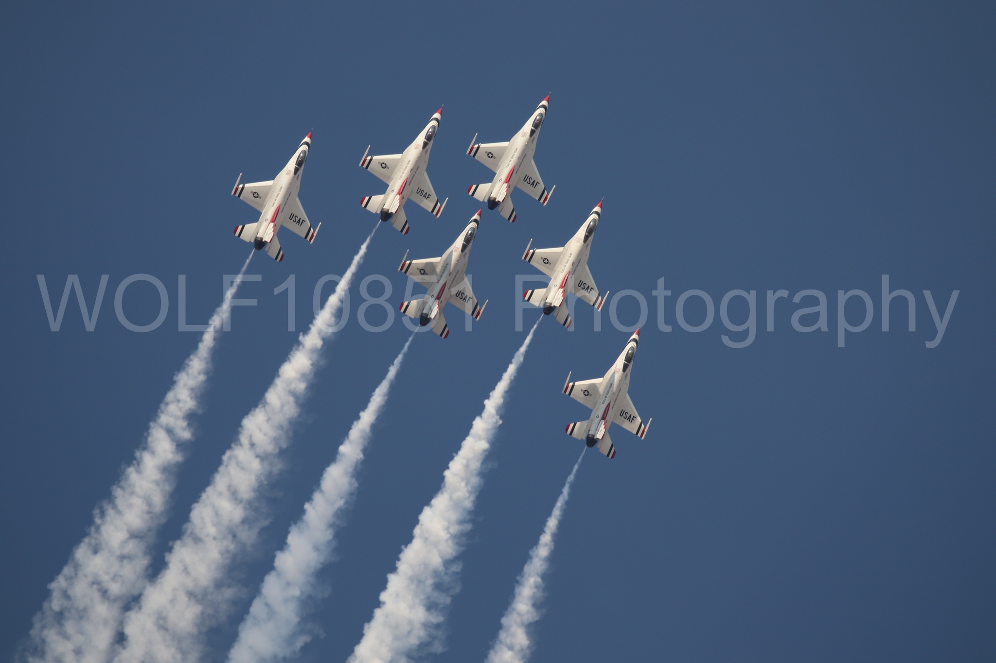Aviation photography by WOLF10851 featuring F-16 Fighting Falcon, Thunderbirds, Red White and Blue, California Capital Airshow 2024.